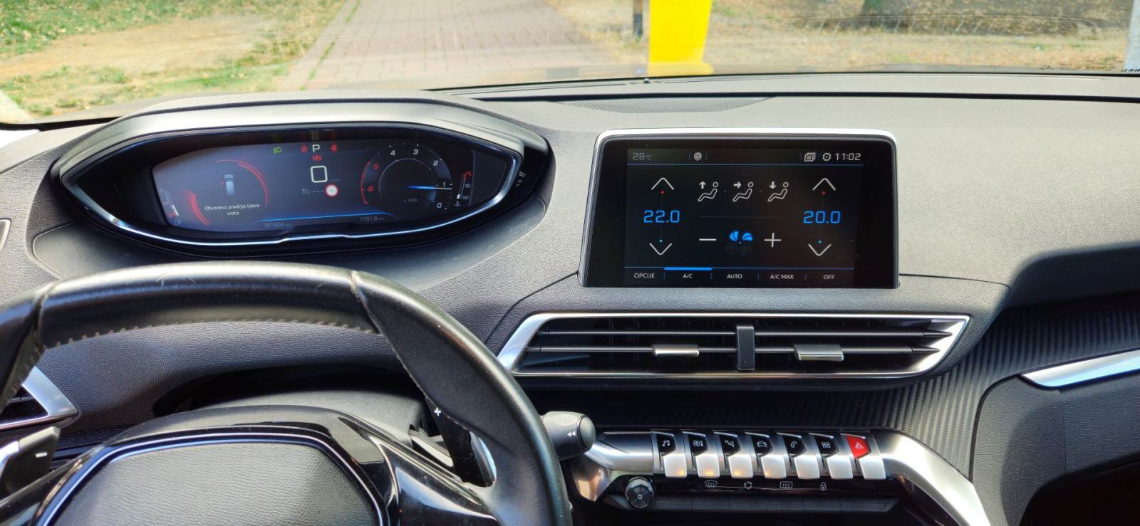 Peugeot 3008 1,5 BlueHDI-veliki servis odrađen-kasko-top stanje!, fotografija 9