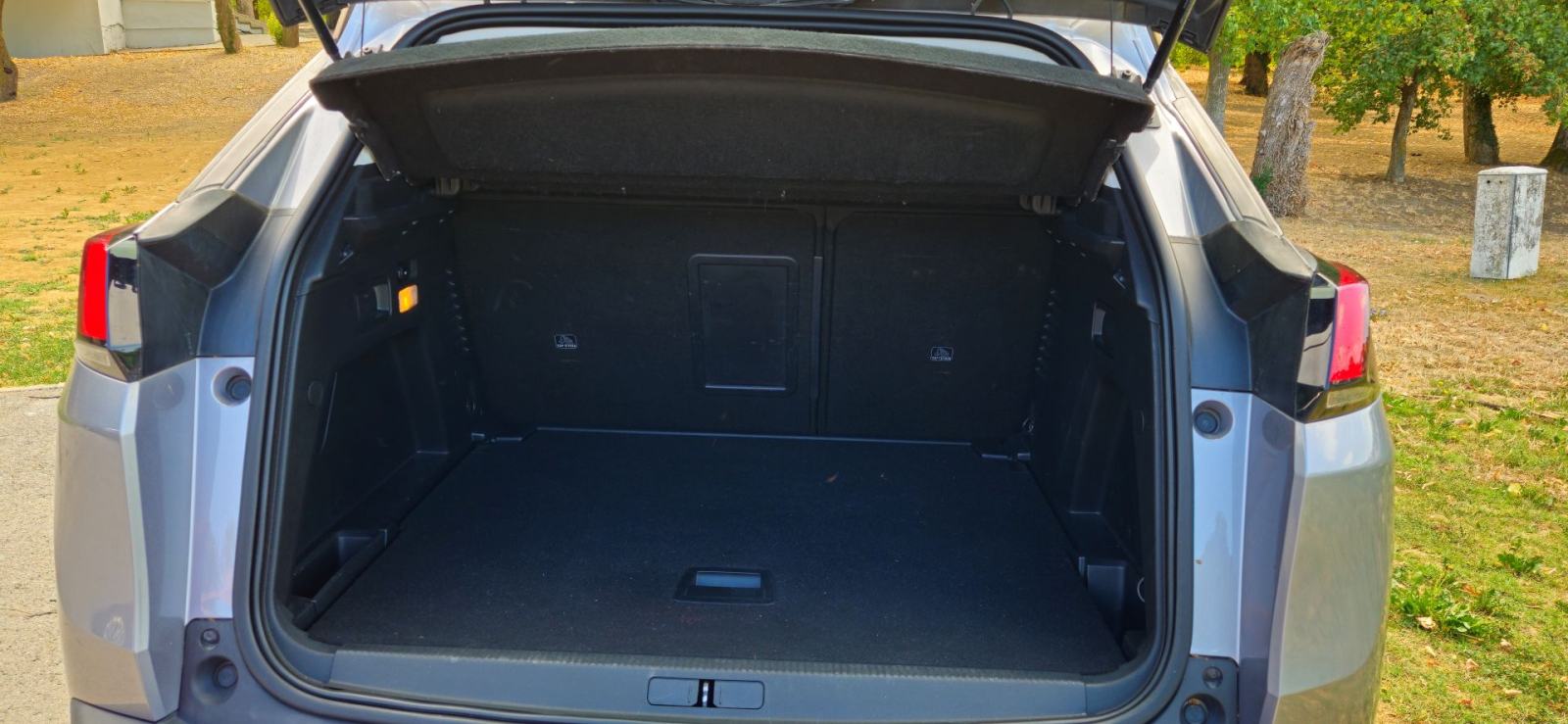 Peugeot 3008 1,5 BlueHDI-veliki servis odrađen-kasko-top stanje!, fotografija 13