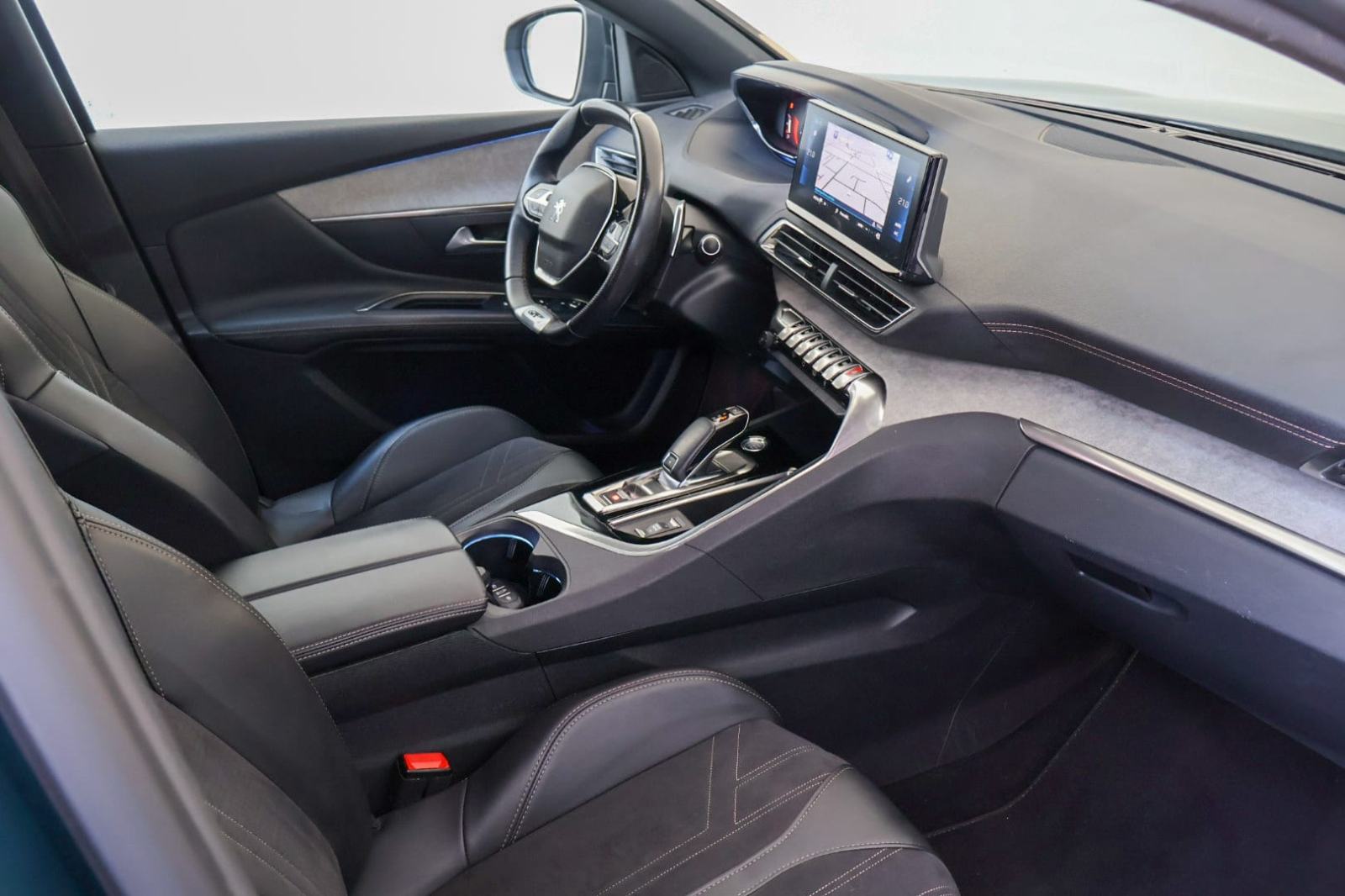 Peugeot 3008 1,5 •GT•LINE,130ks,-LED,NAVI,AUT,18",AC,NOVE GUME, fotografija 9