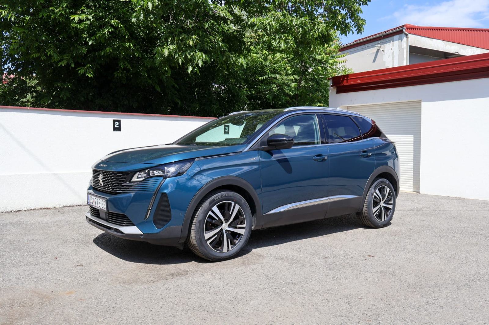 Peugeot 3008 1,5 •GT•LINE,130ks,-LED,NAVI,AUT,18",AC,NOVE GUME, fotografija 2