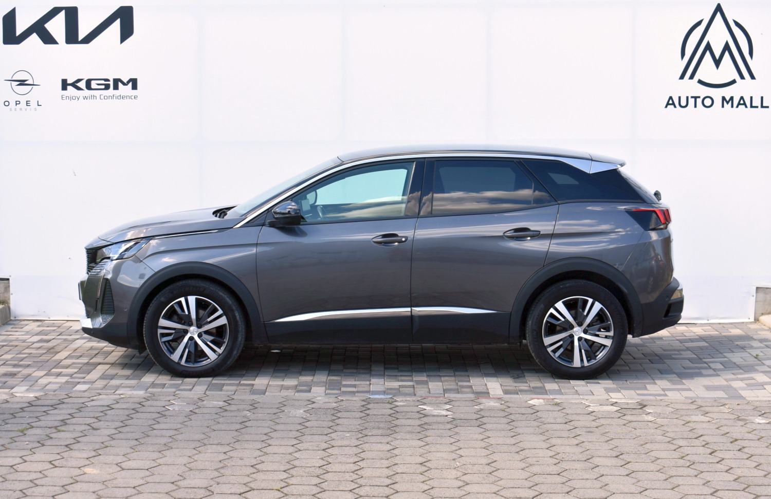 Peugeot 3008 1.5 HDI A/T *HR SERVISNA, ODLIČNA OPREMA, REG.DO 02/2027*, fotografija 2