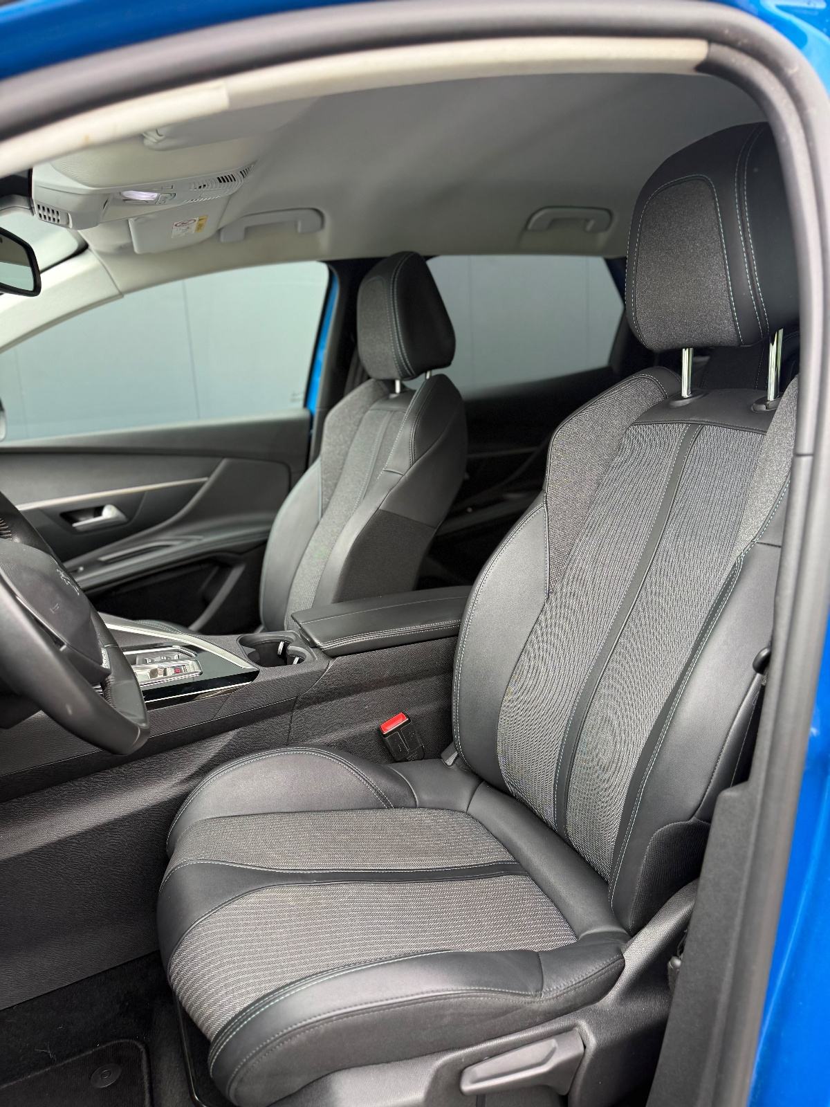 Peugeot 3008 1.5 HDI Allure 2022/23 • Jamstvo 12 mj • Automatik, fotografija 7
