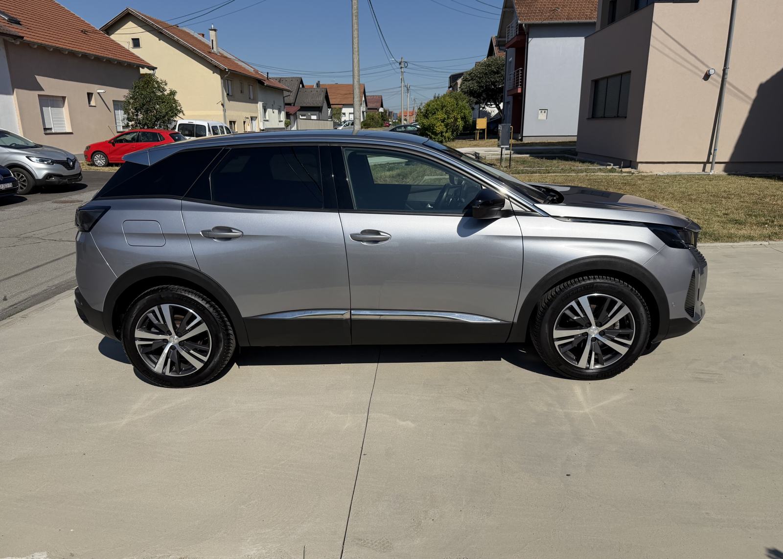 Peugeot 3008 1,5 HDI ALLURE...AUTOMATIK...NAVIGACIJA...KAMERA...ALU..., fotografija 4