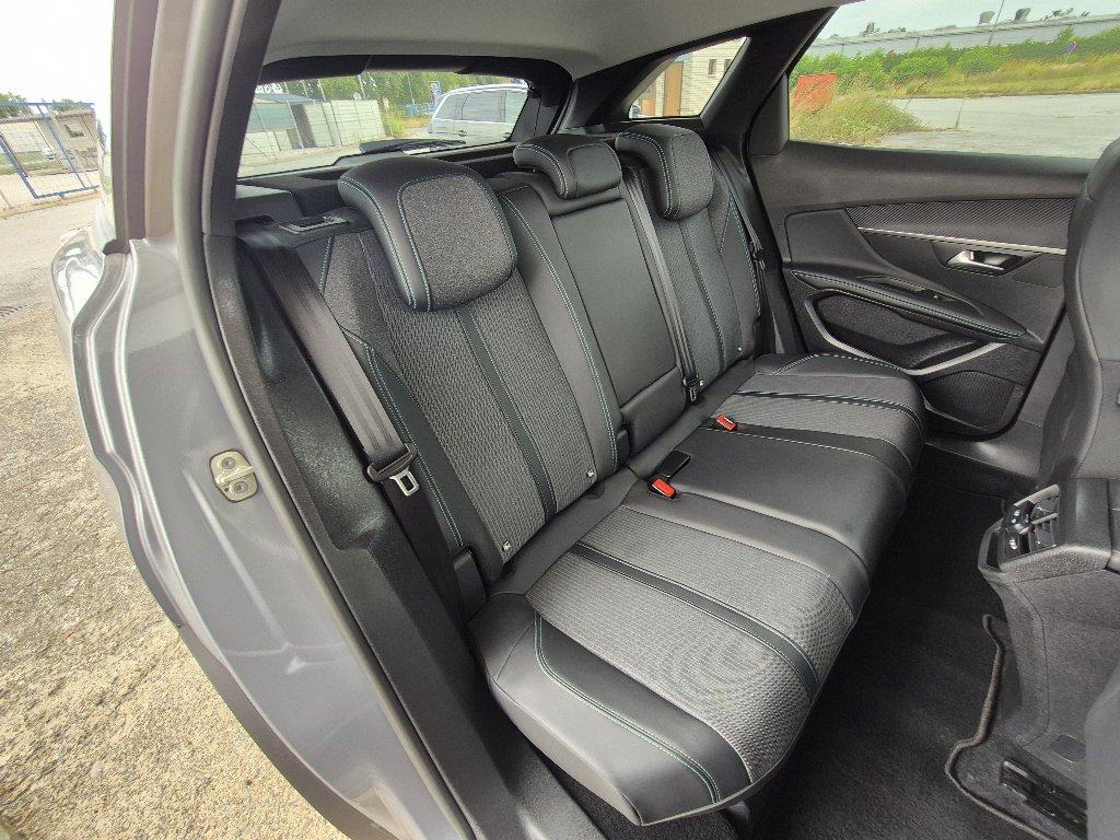 Peugeot 3008 1,5 HDI ALLURE, NAVI, LED, VIRTUALNI SAT, SERVISNA, fotografija 14