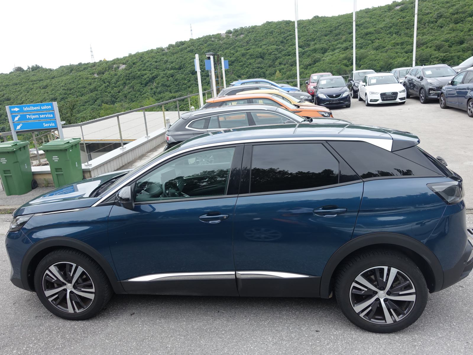 Peugeot 3008 1,5 HDi Allure Pack EAT8 / JAMSTVO + REGISTRACIJA, fotografija 2