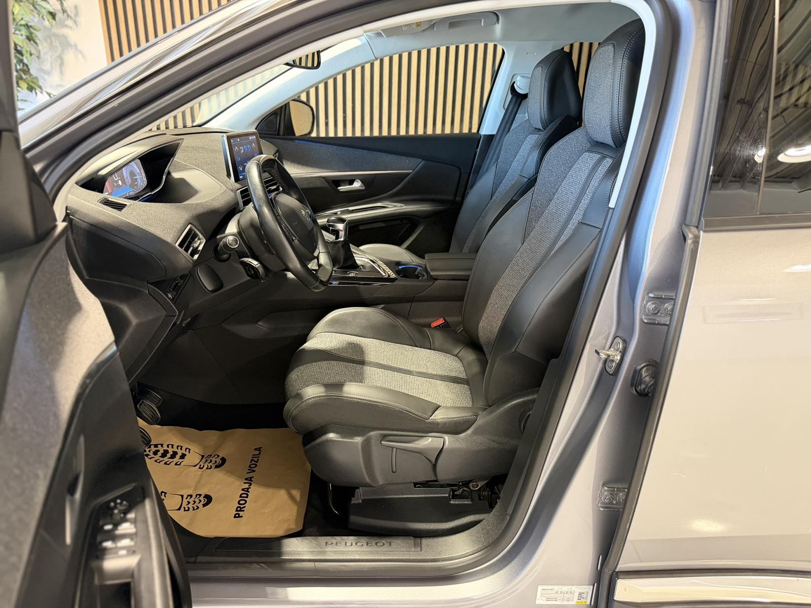 Peugeot 3008 1,5 HDI *ALLURE- VIRTUAL- KAMERA- 3.GODINE JAMSTVO*, fotografija 19