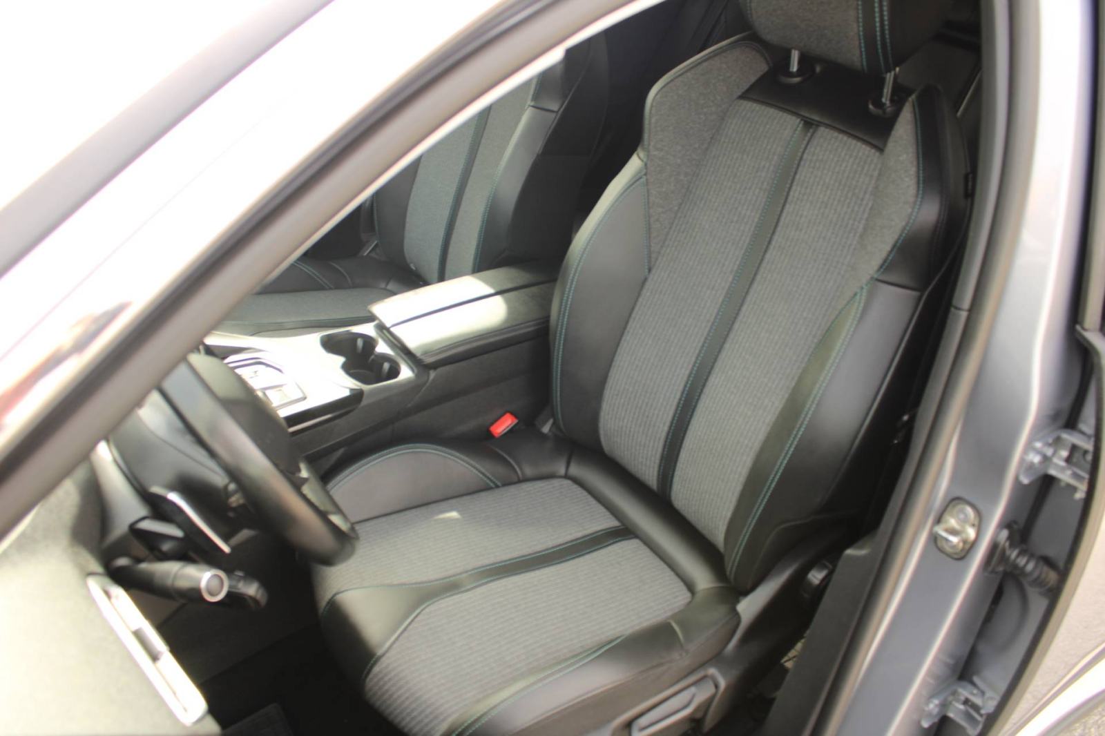 Peugeot 3008 1.5 HDi AUTOMATIK Allure *LED, NAVIGACIJA, KAMERA*, fotografija 11