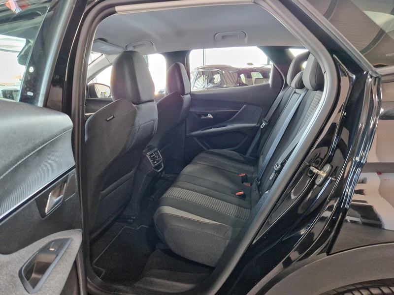 Peugeot 3008 1,5BlueHDi Active Business automatik, fotografija 17