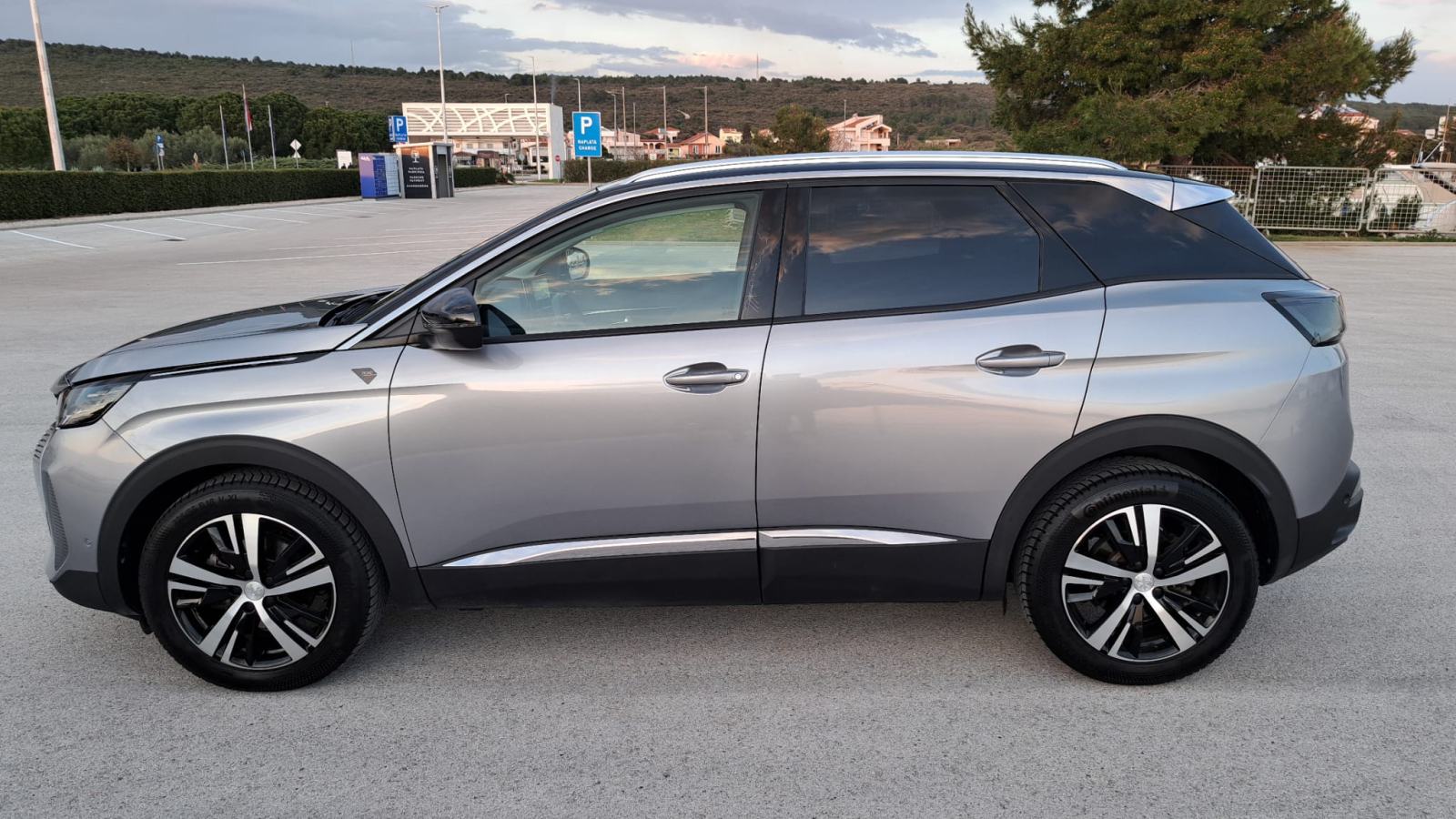 Peugeot 3008 1,5Hdi ROADTRIP+ALLURE 2023g.Nije uvoz,⭐️36000km⭐️JAMSTVO, fotografija 5
