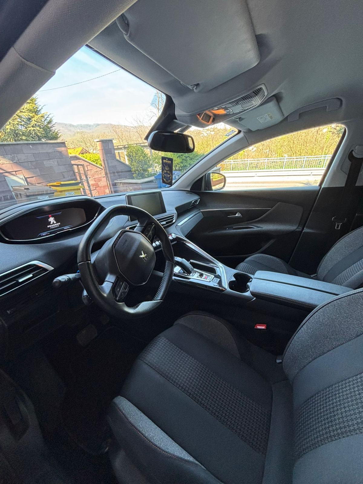 Peugeot 3008 1,5 BLUE HDI..AUTOMATIC, fotografija 14