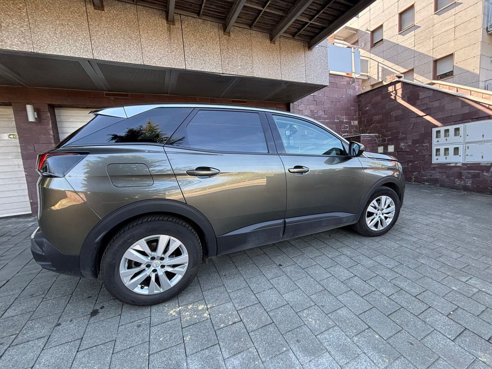 Peugeot 3008 1,5 BLUE HDI..AUTOMATIC, fotografija 9