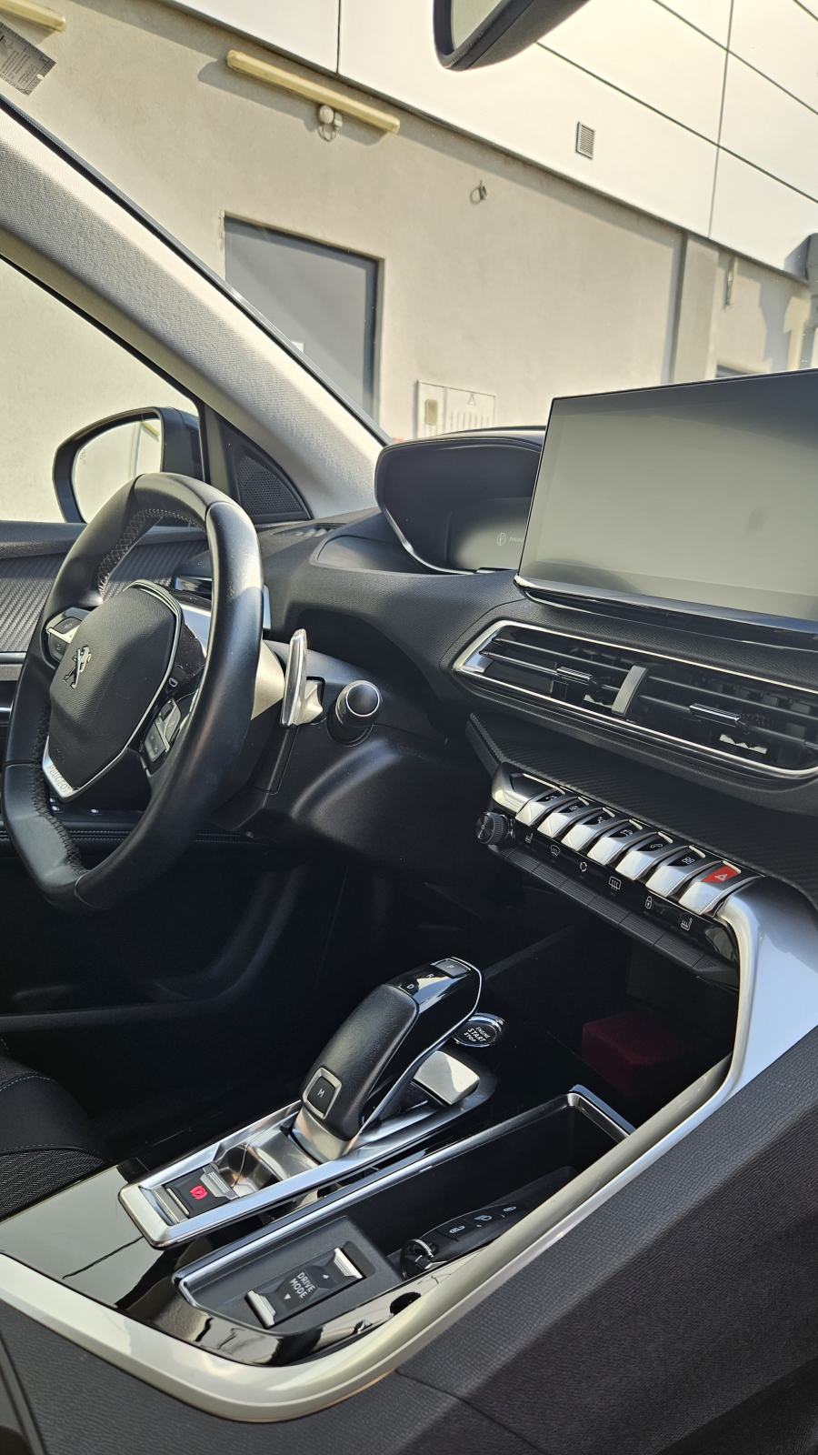 Peugeot 3008 1,5, fotografija 2