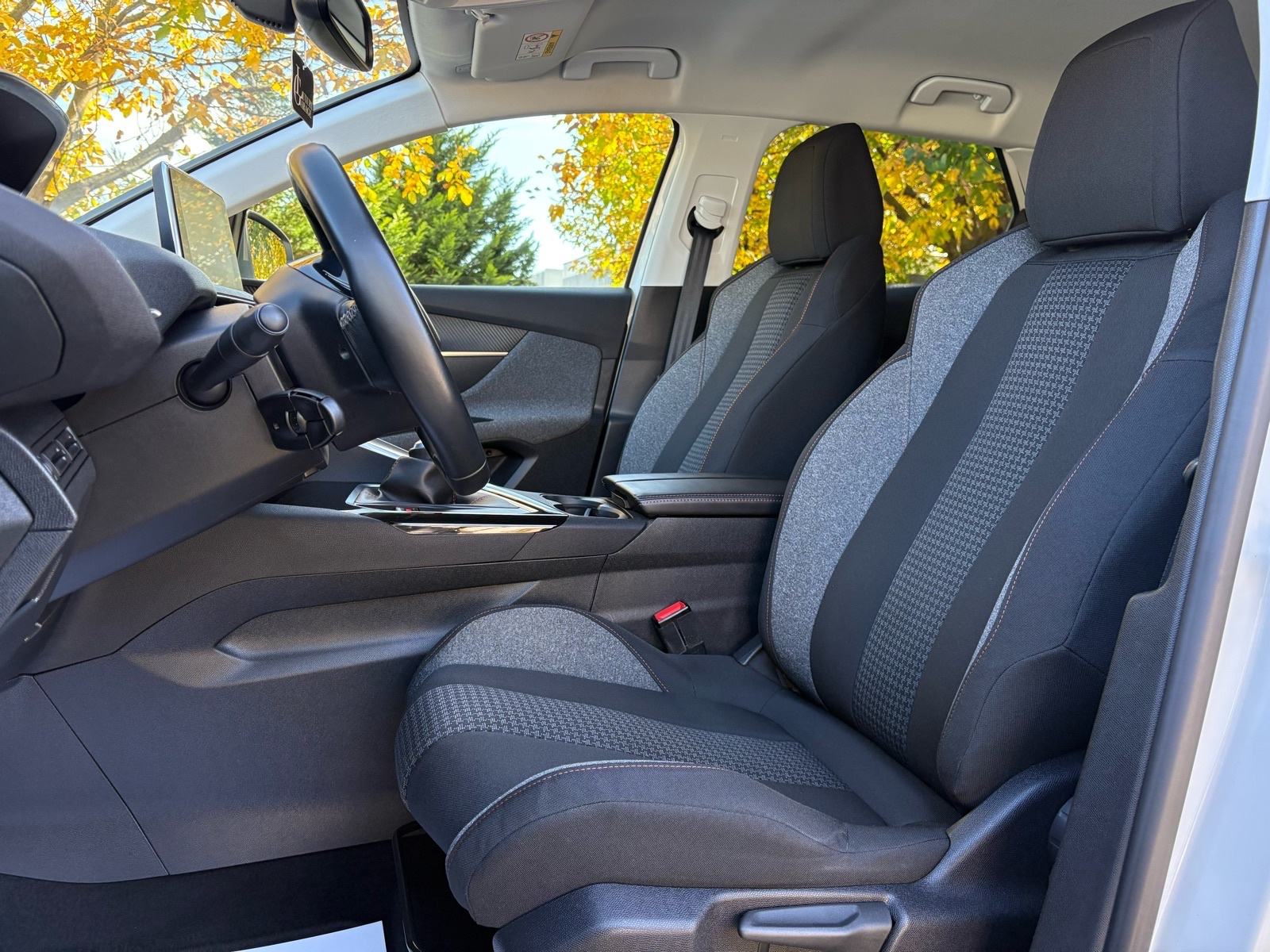 Peugeot 3008 1,5 HDI Active, fotografija 20