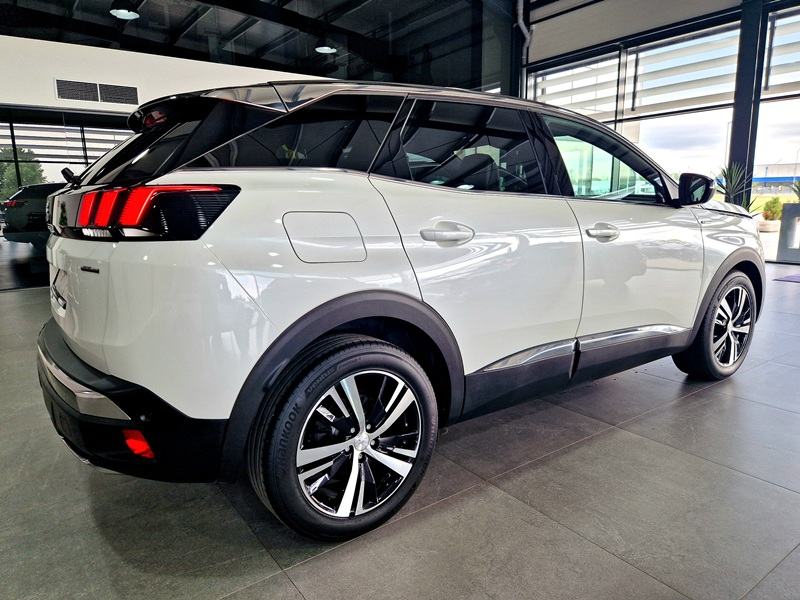 Peugeot 3008 1.5BlueHDi GT Line automatik, fotografija 7