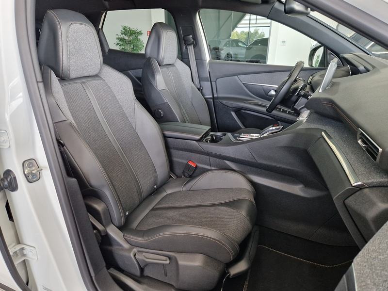 Peugeot 3008 1.5BlueHDi GT Line automatik, fotografija 16
