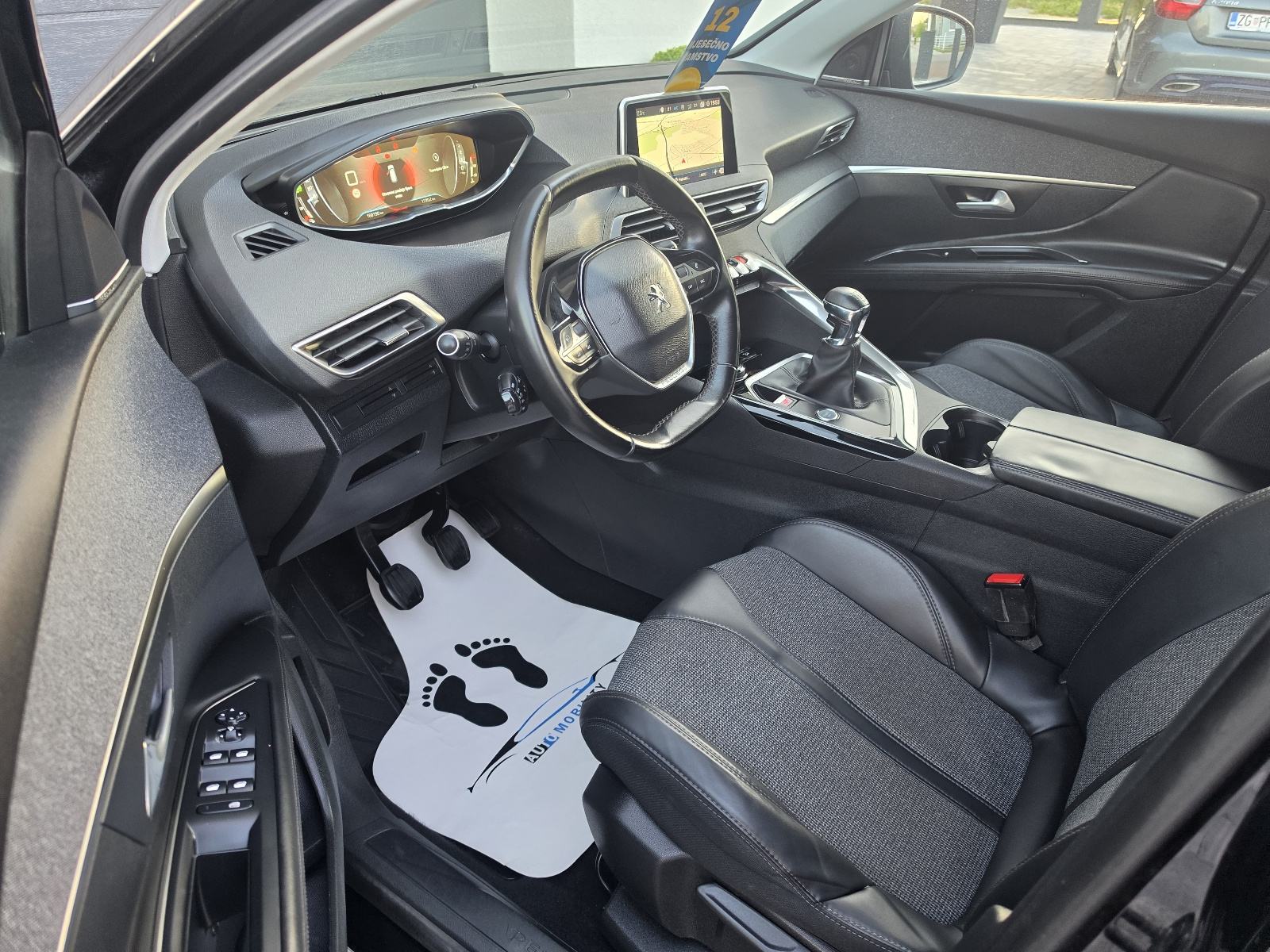 Peugeot 3008 1,6 BlueHDI ALLURE FULL LED KAMERA VEL.SERVIS *GARANCIJA*, fotografija 7