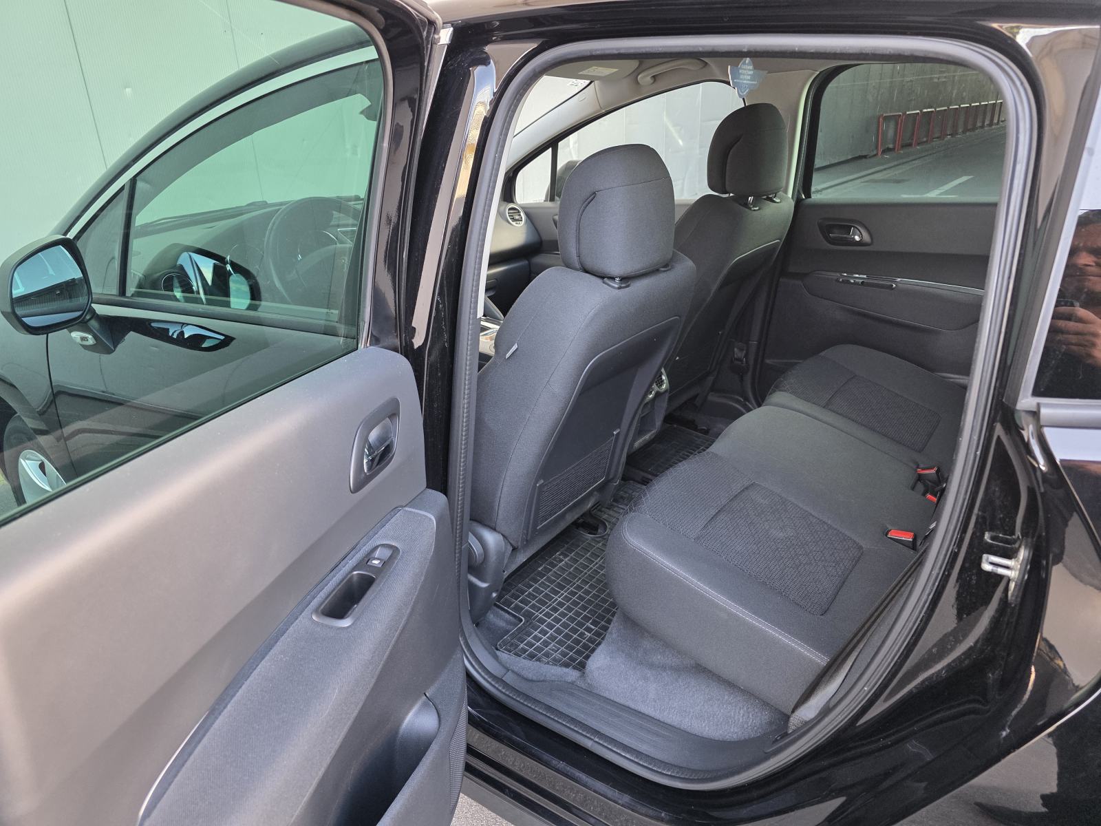 Peugeot 3008 1,6 BlueHDI**AUTOMATIC**NAVIGACIJA**REGISTRIRAN 7 MJ 27, fotografija 17