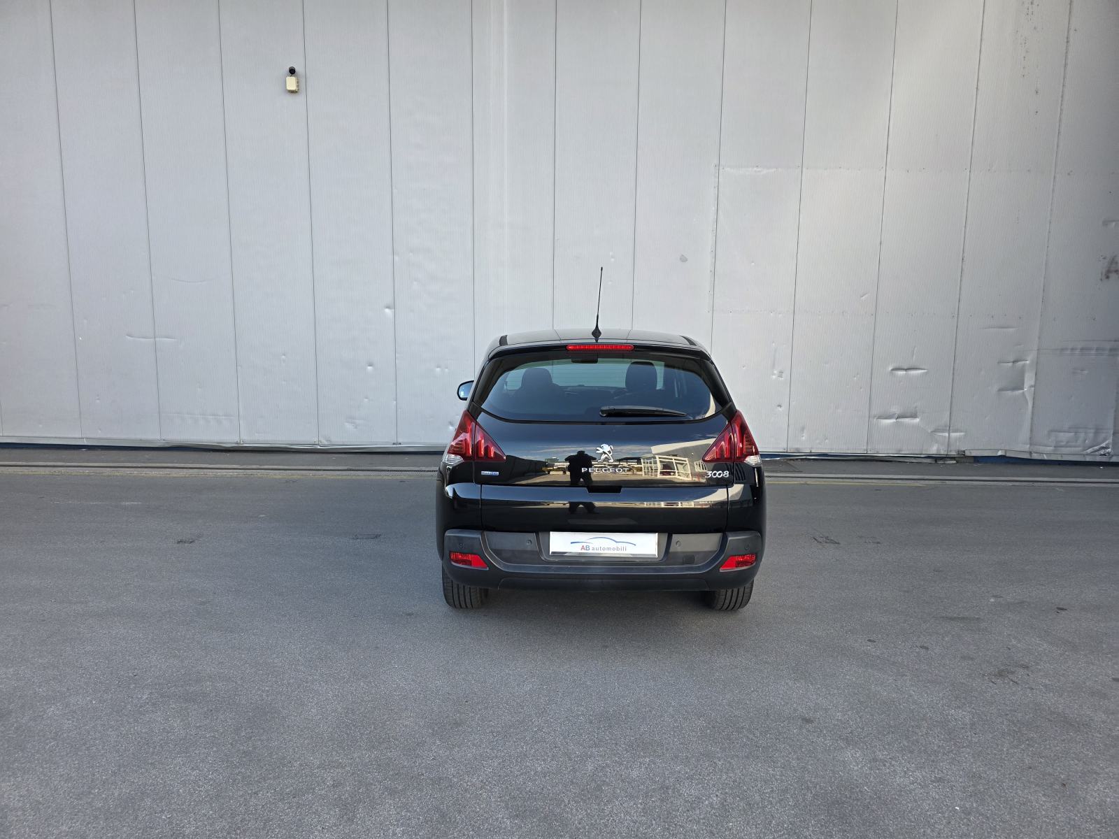 Peugeot 3008 1,6 BlueHDI**AUTOMATIC**NAVIGACIJA**REGISTRIRAN 7 MJ 27, fotografija 5