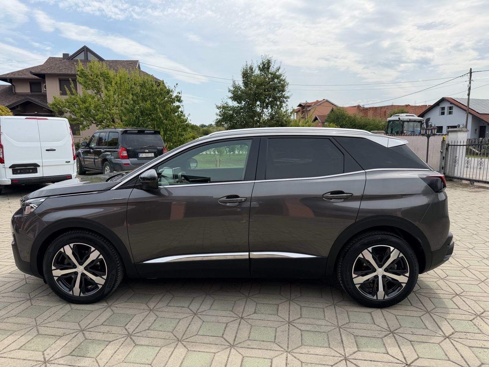 Peugeot 3008 1,6 BlueHDI automatik GT-line, fotografija 2