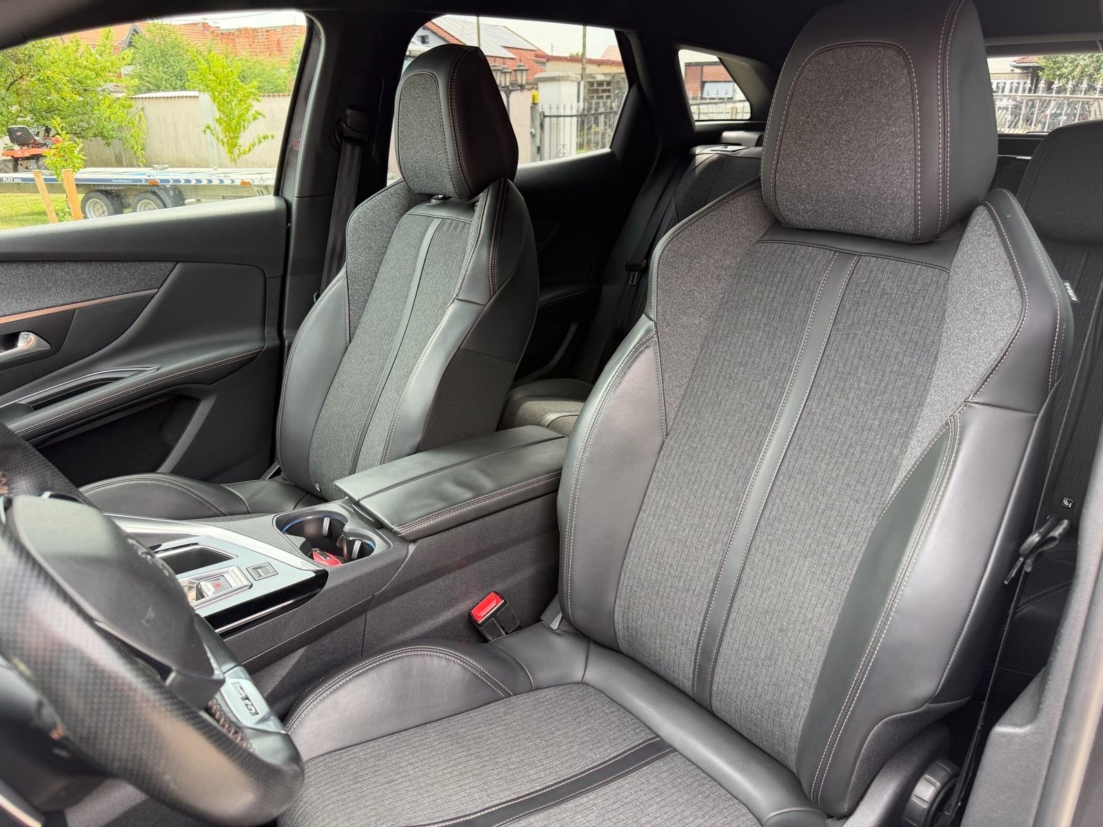 Peugeot 3008 1,6 BlueHDI automatik GT-line, fotografija 13