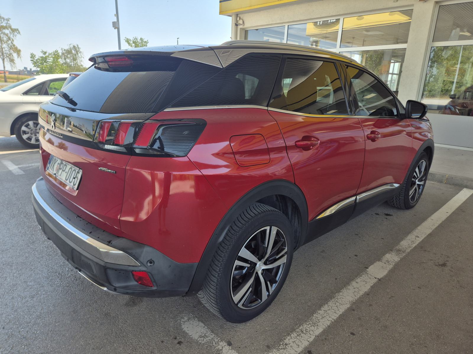 Peugeot 3008 1,6 BlueHDI GT LINE PANORAMA ŠIBER, fotografija 3