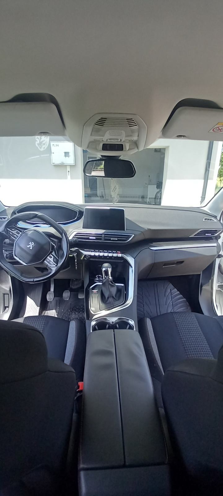 Peugeot 3008 1,6 BlueHDI, fotografija 3
