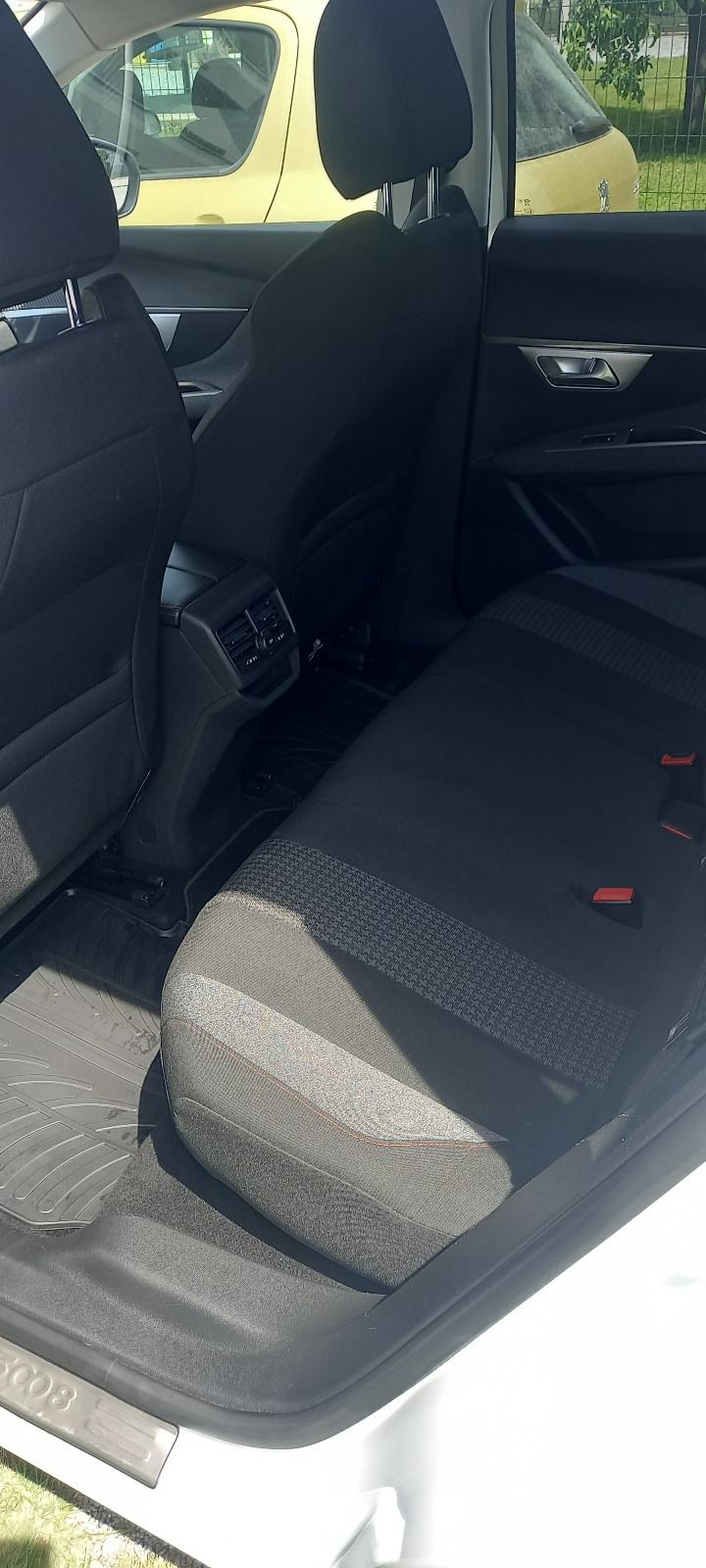 Peugeot 3008 1,6 BlueHDI, fotografija 5