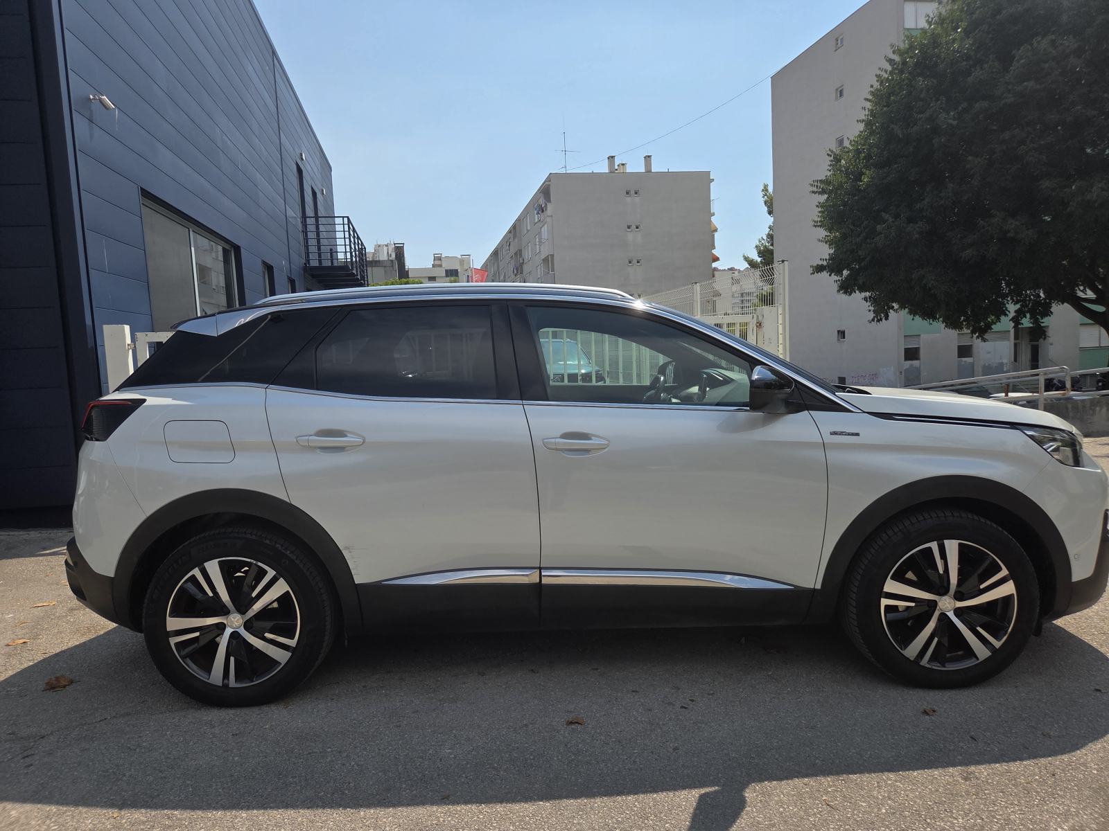 Peugeot 3008 1,6 e-THP, fotografija 5