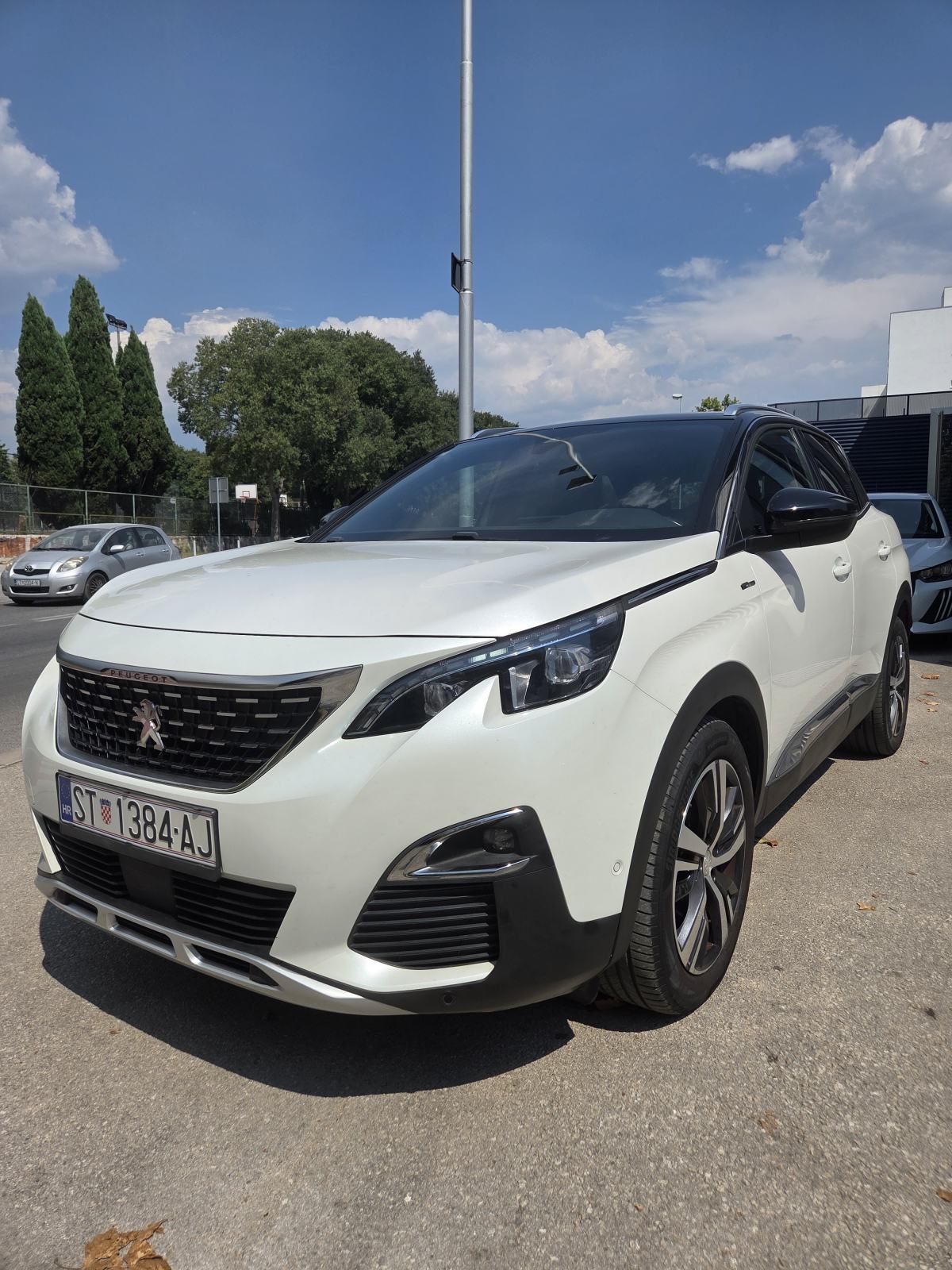 Peugeot 3008 1,6 e-THP, fotografija 2