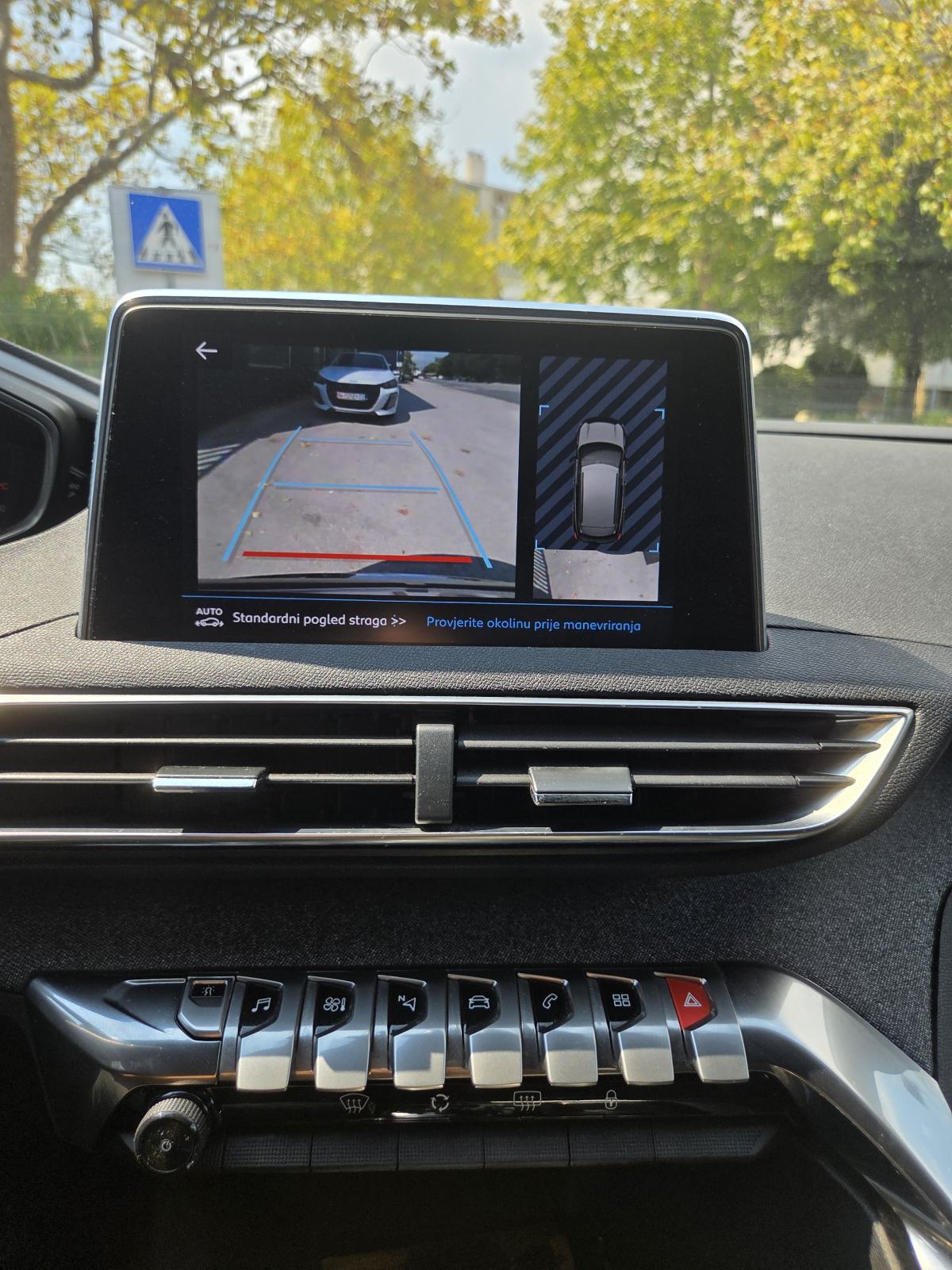 Peugeot 3008 1,6 e-THP, fotografija 16