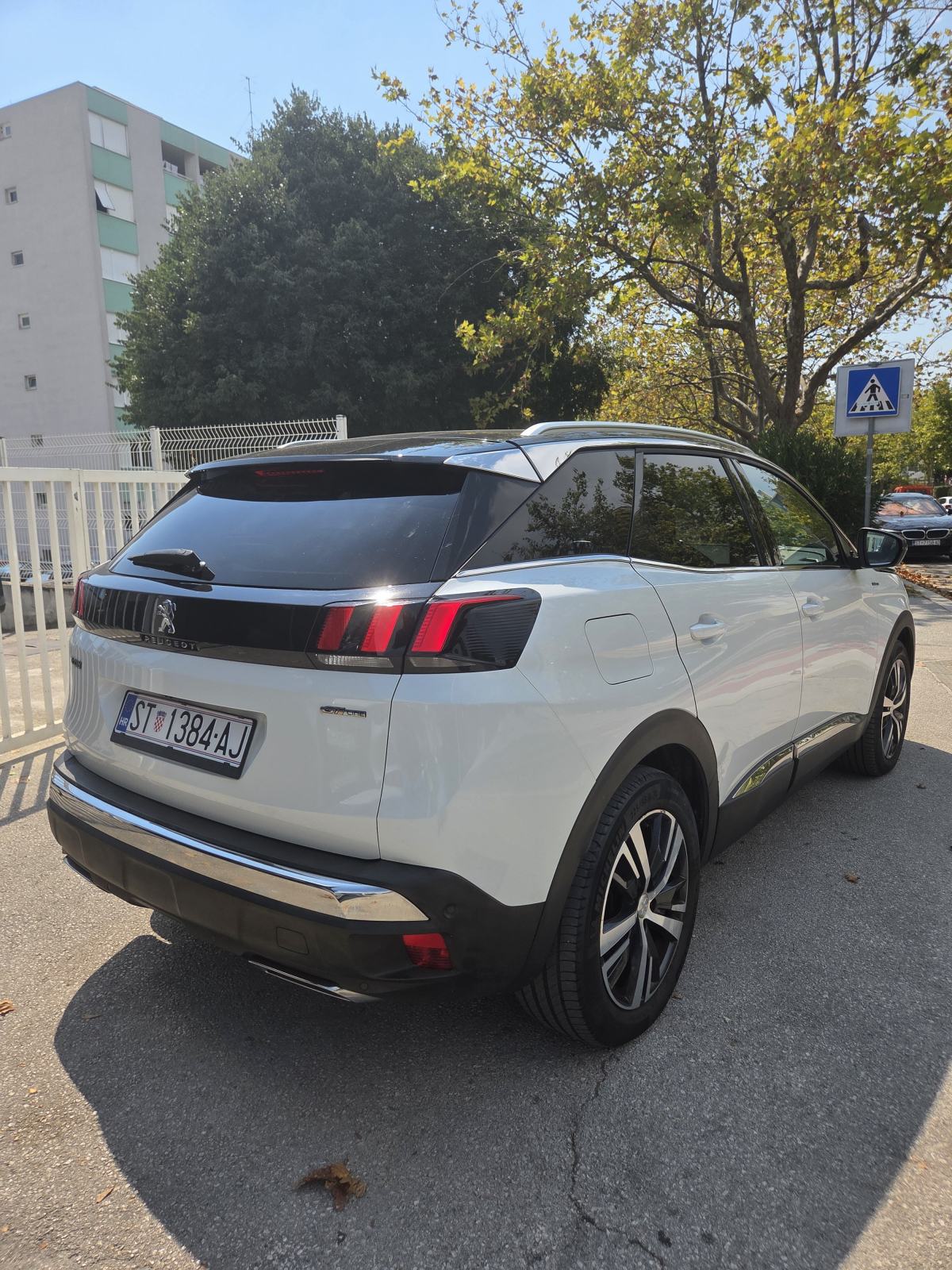 Peugeot 3008 1,6 e-THP, fotografija 3