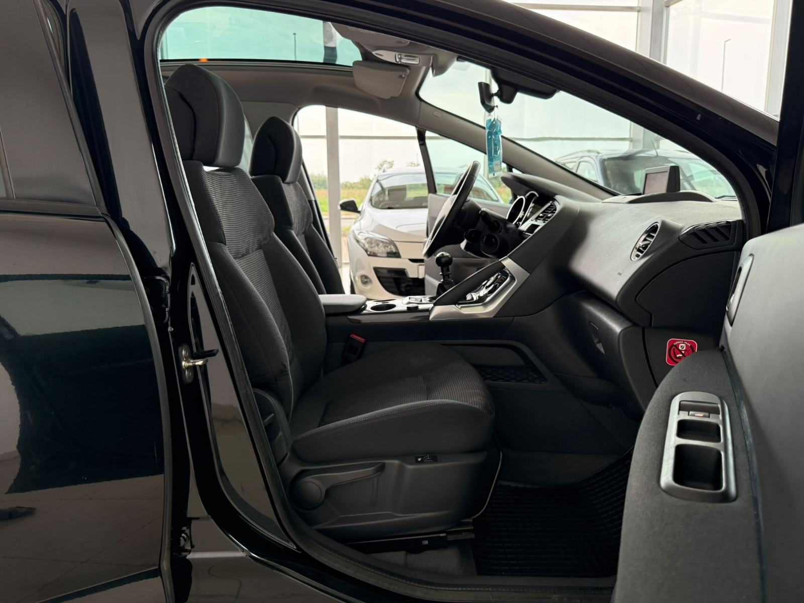 Peugeot 3008 1.6 HDi⭐️152.000KM⭐️PLATINUM⭐️1.VL⭐️SERVISNA⭐️PANORAMA⭐️, fotografija 16