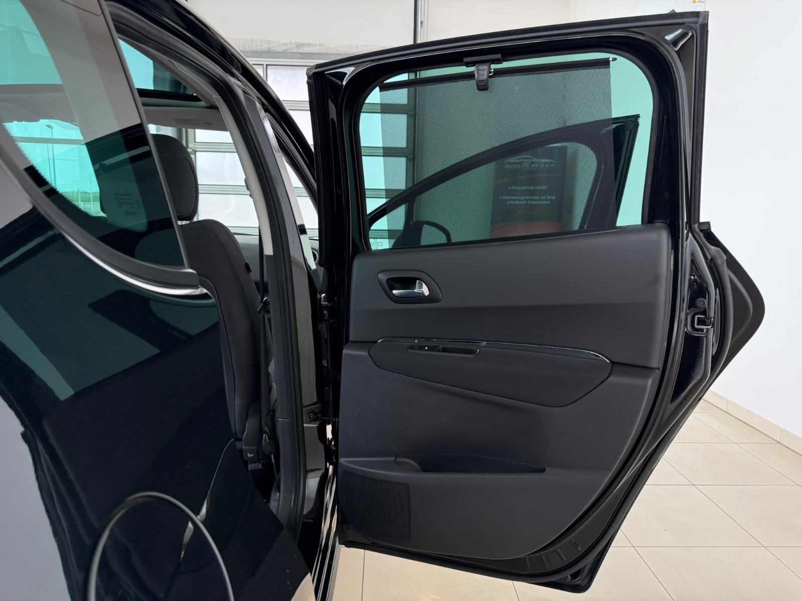 Peugeot 3008 1.6 HDi⭐️152.000KM⭐️PLATINUM⭐️1.VL⭐️SERVISNA⭐️PANORAMA⭐️, fotografija 20