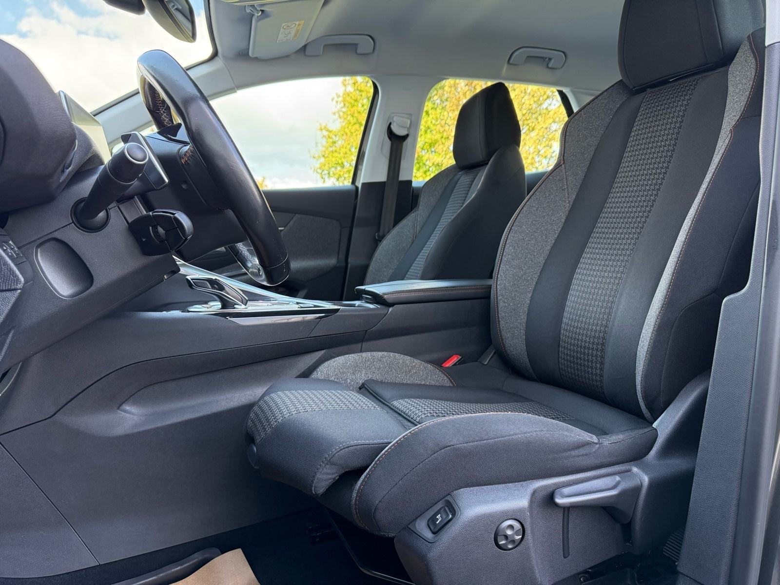 Peugeot 3008 1,6 HDi Active*AUTOMATIK*KAMERA*VELIKI SERVIS*JAMSTVO*, fotografija 20