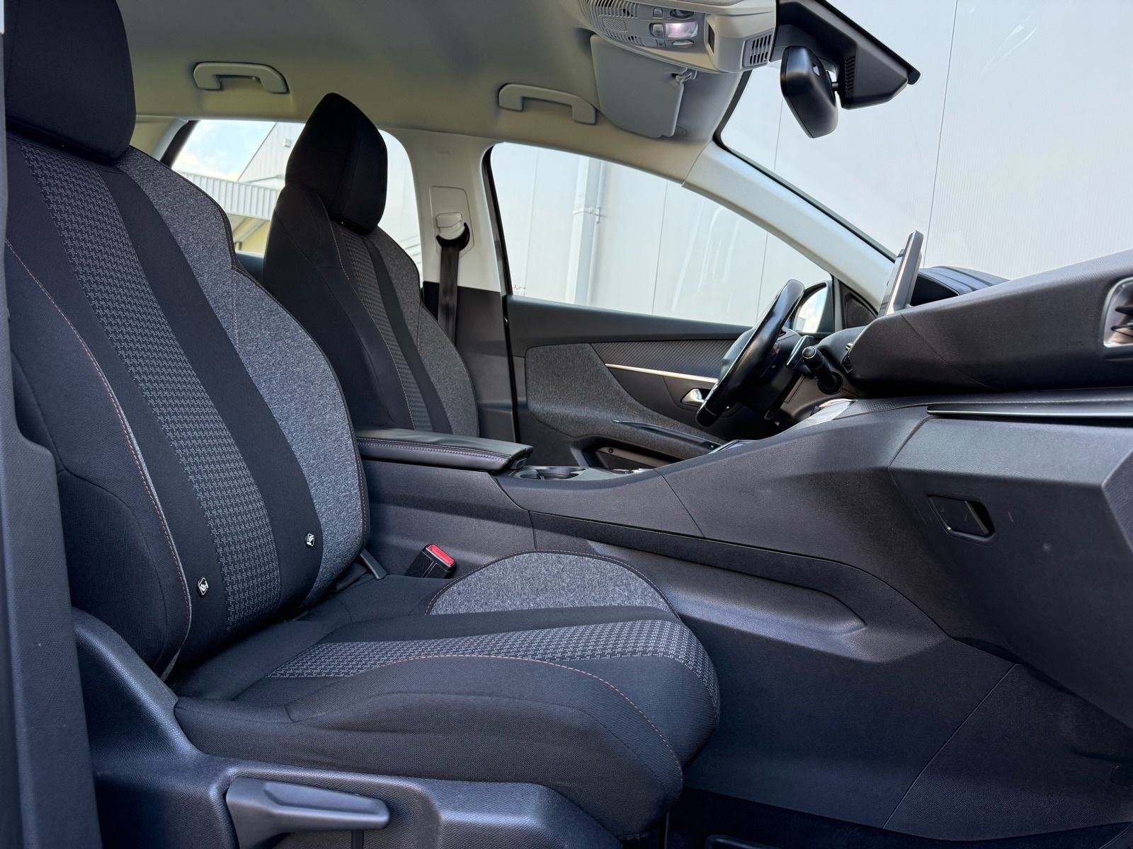 Peugeot 3008 1,6 HDi Active*AUTOMATIK*KAMERA*VELIKI SERVIS*JAMSTVO*, fotografija 17