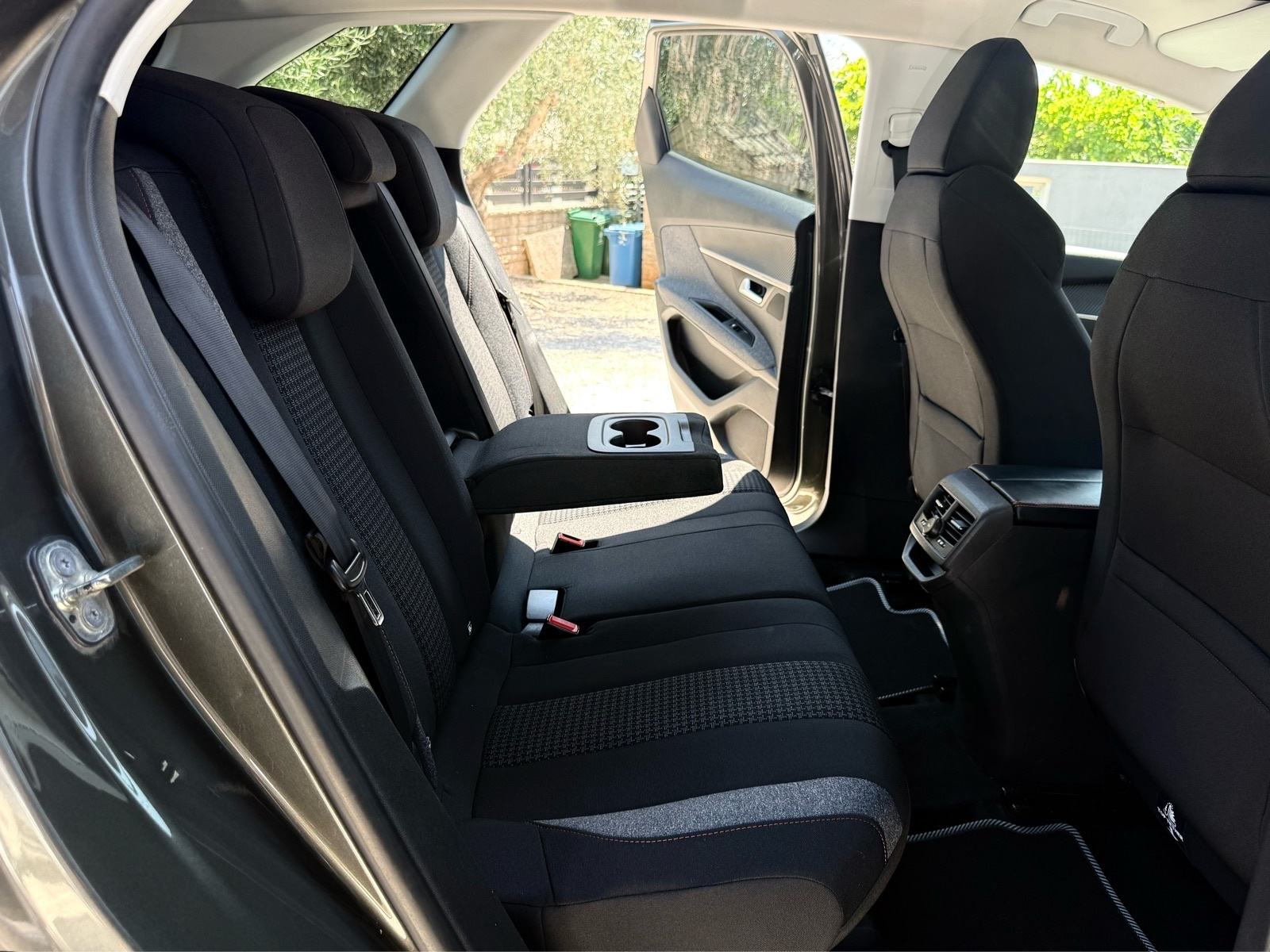 PEUGEOT 3008 1.6 HDI Active *HR auto/reg.06.2027./1 vlasnik*, fotografija 17