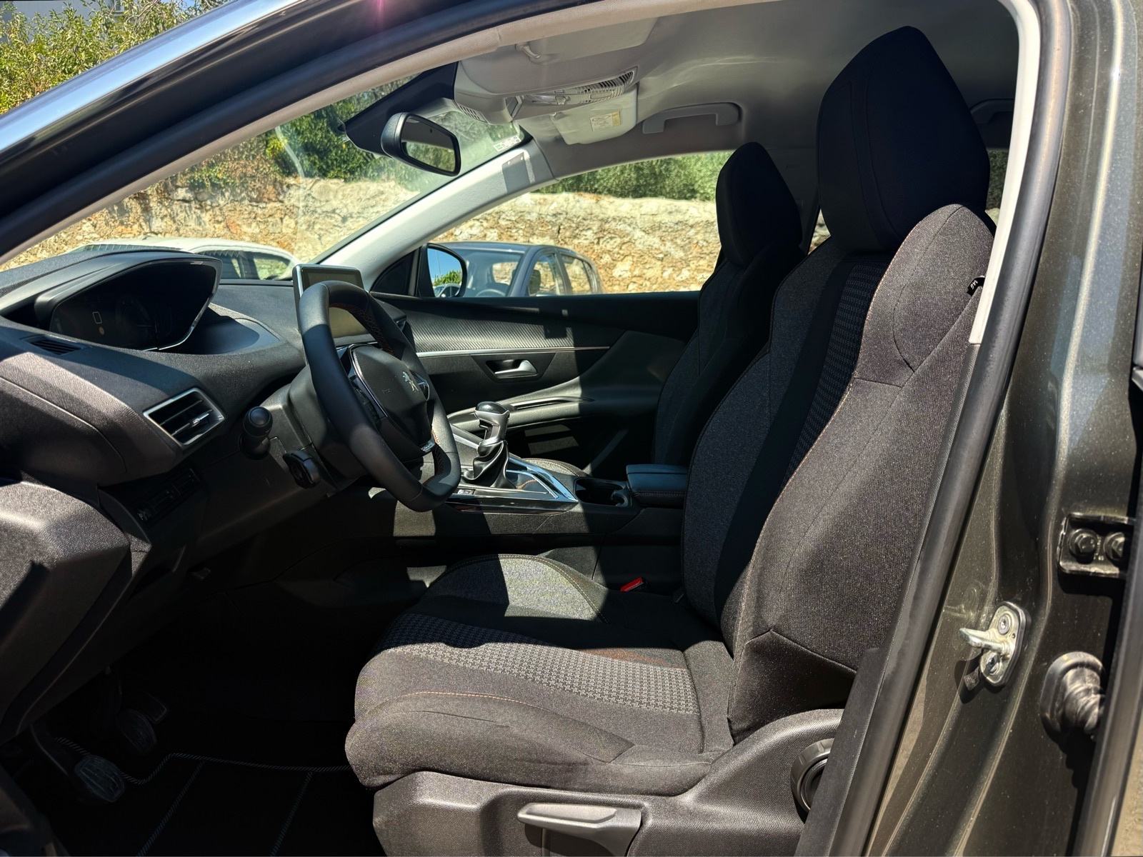 PEUGEOT 3008 1.6 HDI Active *HR auto/reg.06.2027./1 vlasnik*, fotografija 12