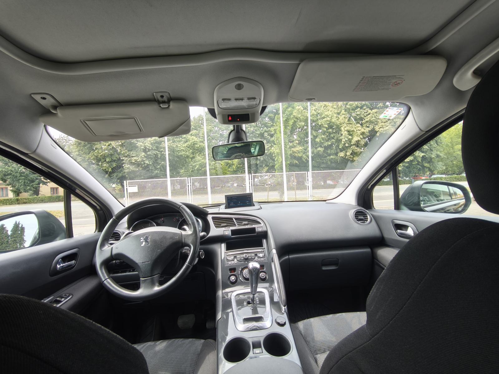 Peugeot 3008 1,6 HDi AUTOMATIK NAVI PARK PILOT SENZORI BLUETOOTH ECO, fotografija 16