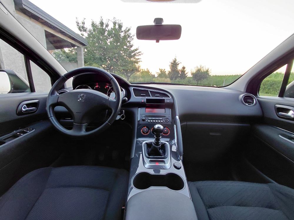 Peugeot 3008 1,6 HDi - nije uvoz, fotografija 6