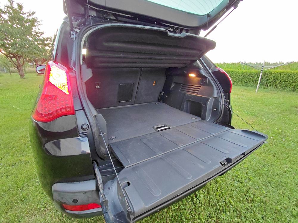 Peugeot 3008 1,6 HDi - nije uvoz, fotografija 11