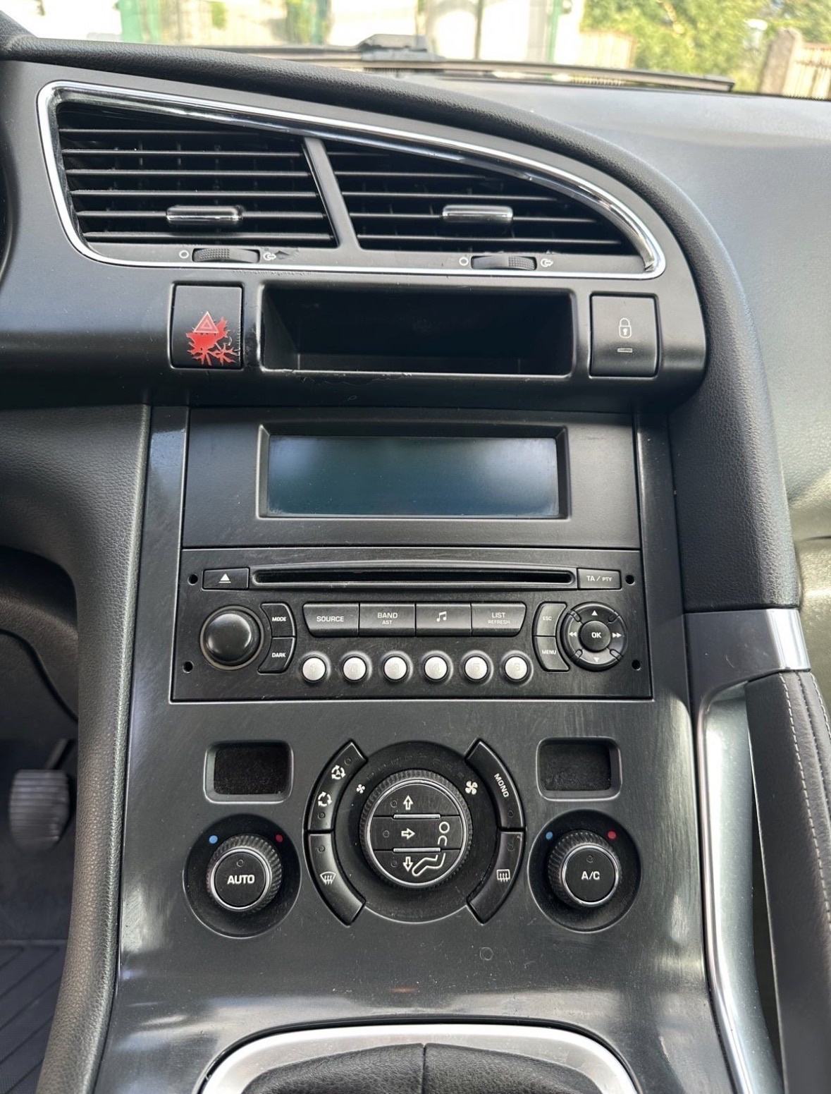 Peugeot 3008 1,6, fotografija 10