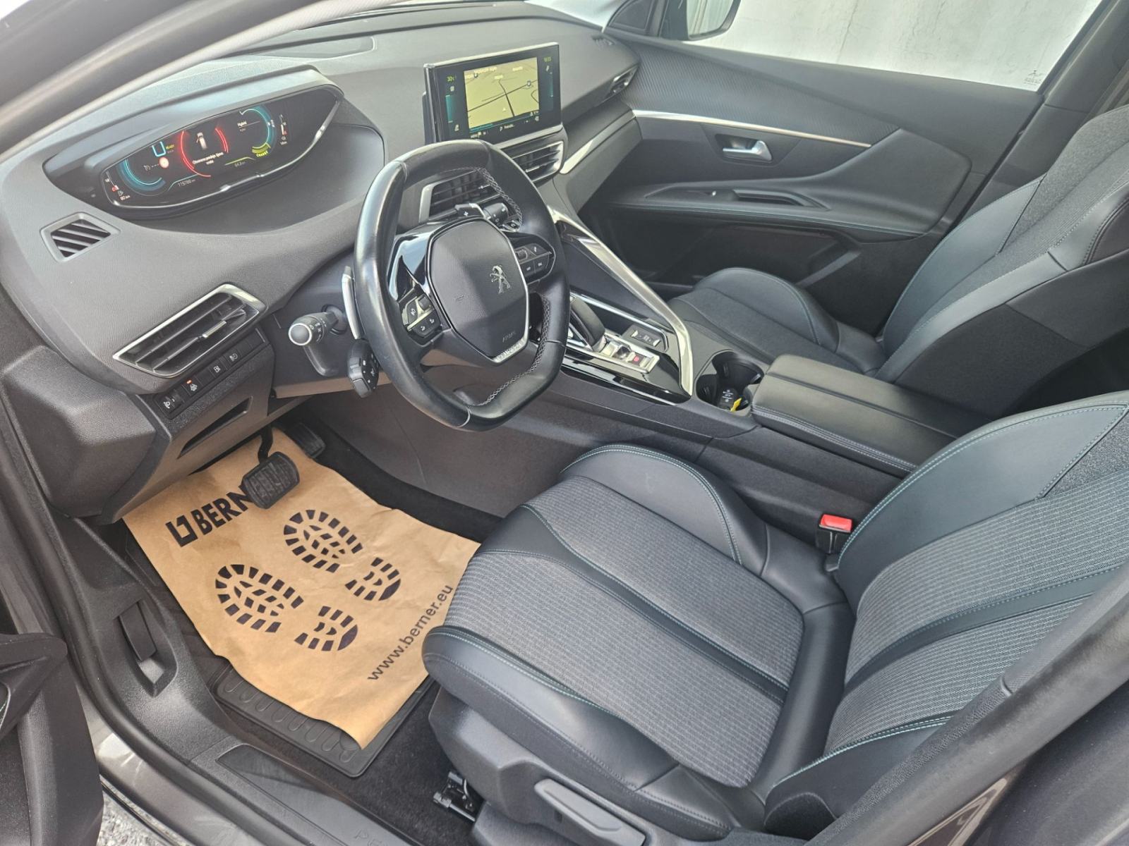 Peugeot 3008 1,6 THP 180 S&S GT Aut.HYBRID, fotografija 7