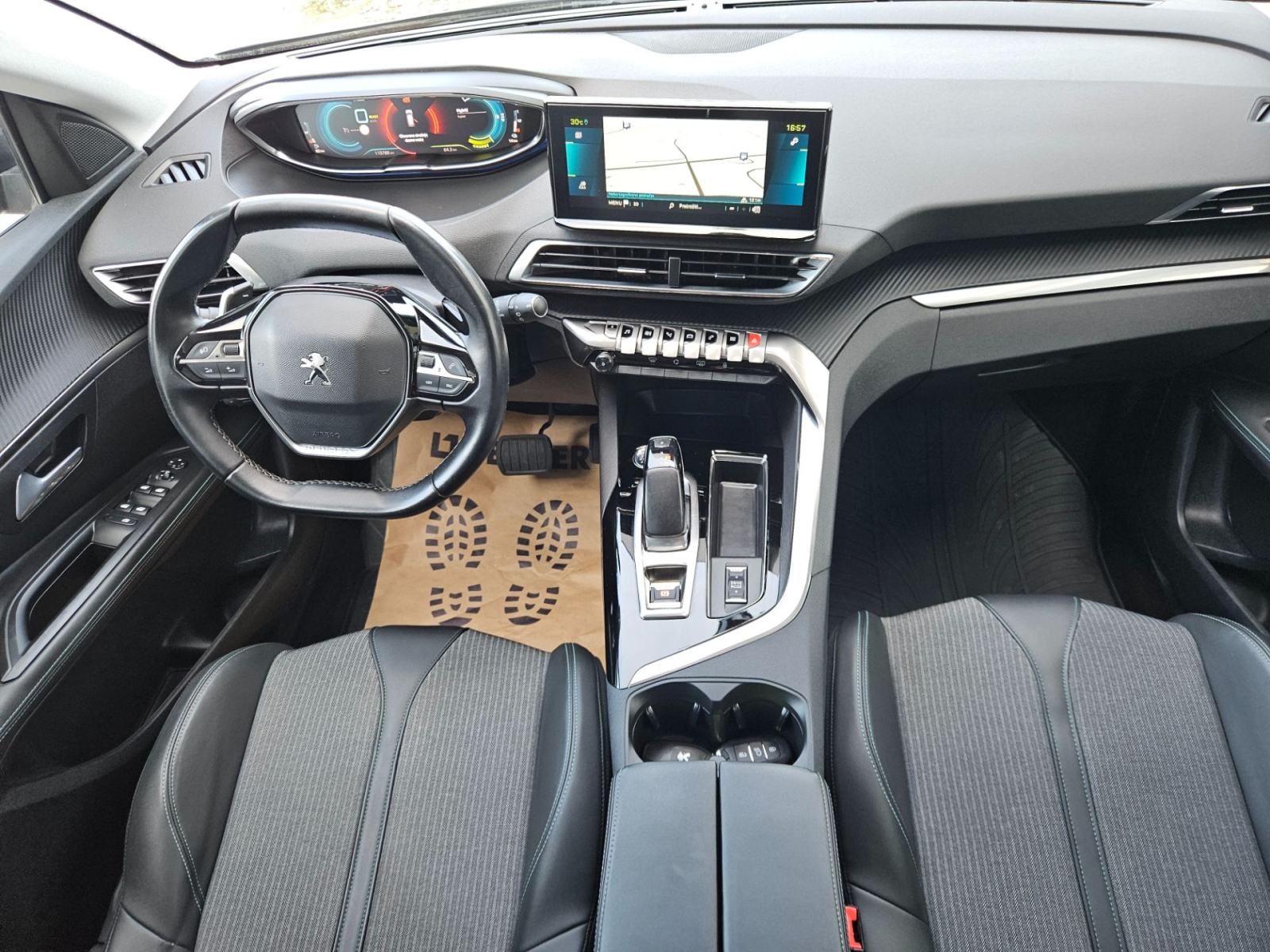 Peugeot 3008 1,6 THP 180 S&S GT Aut.HYBRID, fotografija 9
