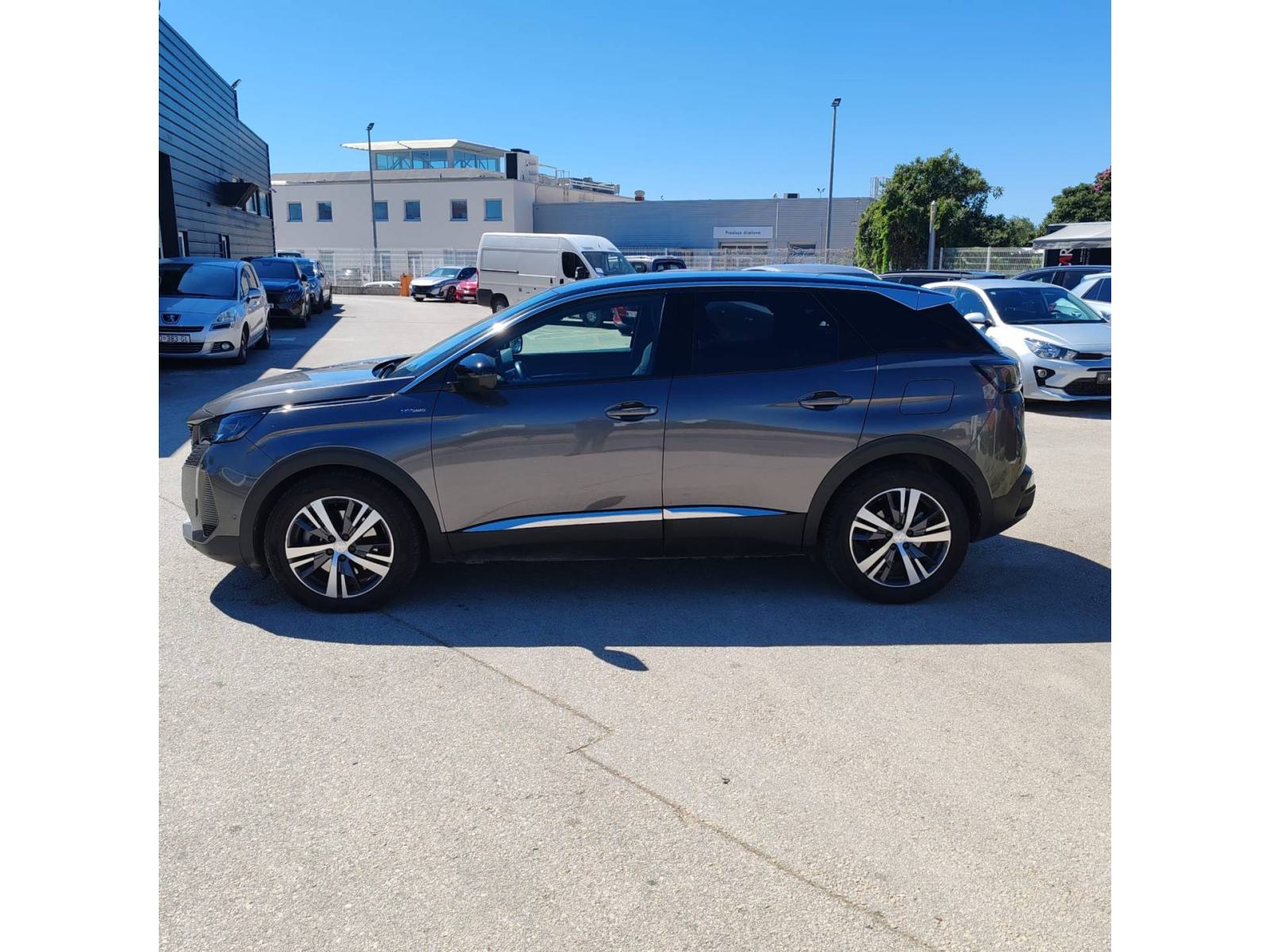 PEUGEOT 3008 1.6 THP ALLURE HYBRID 150 KS *VOZILO S JAMSTVOM*, fotografija 8