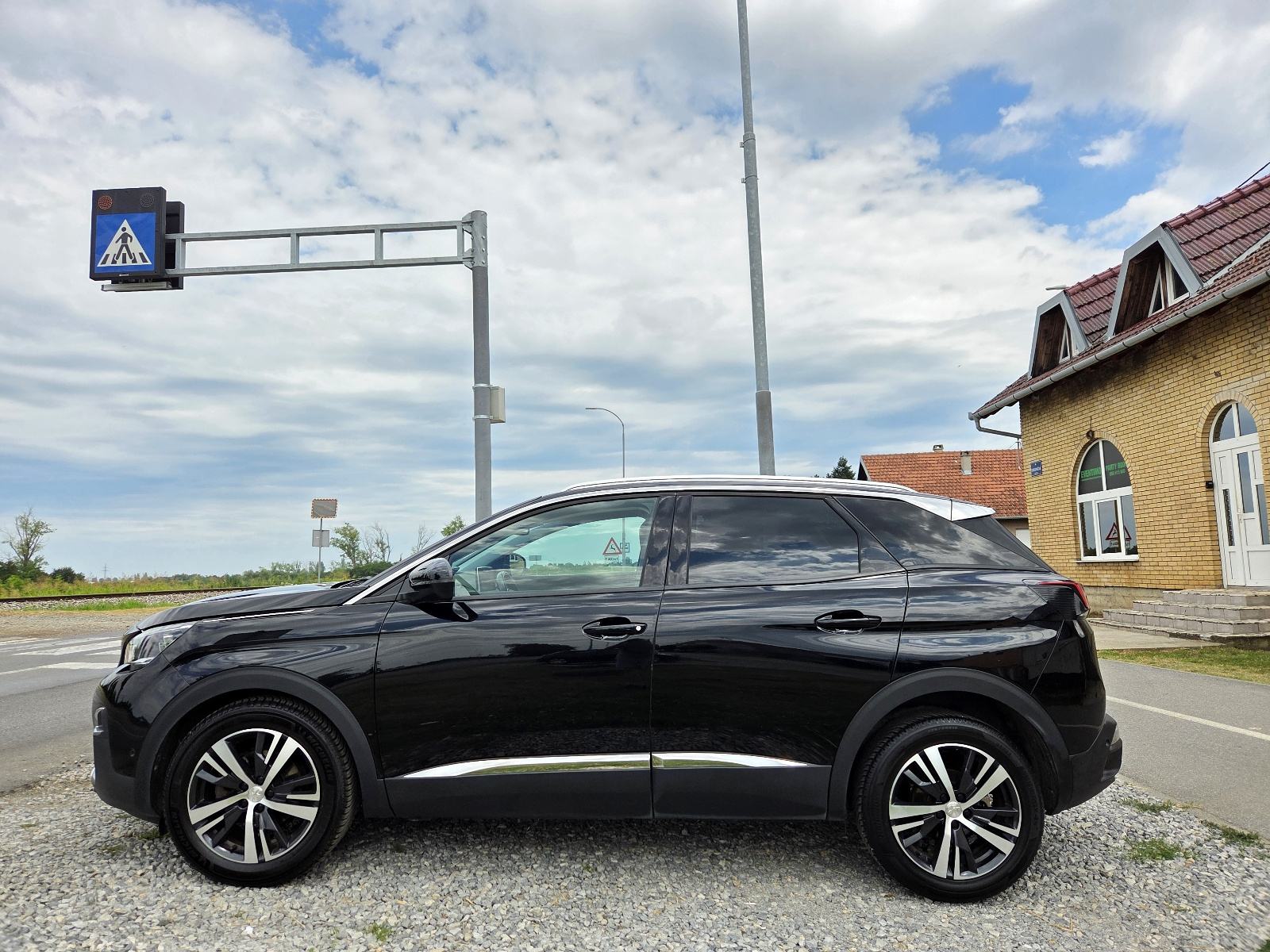 Peugeot 3008 1.6HDi Allure - 124TKM-JAMSTVO 12MJ-ALU 18,AMBIENT,LED, fotografija 4