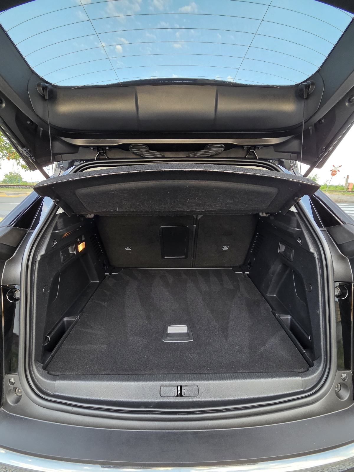 Peugeot 3008 1.6HDi Allure - 124TKM-JAMSTVO 12MJ-ALU 18,AMBIENT,LED, fotografija 13