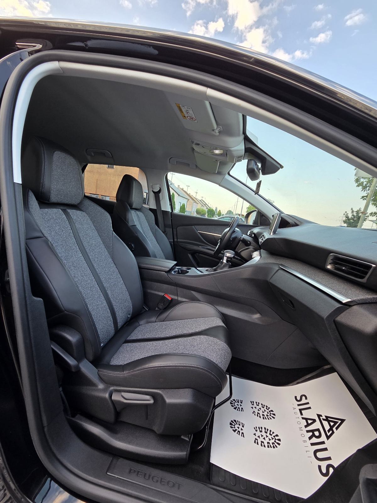 Peugeot 3008 1.6HDi Allure - 124TKM-JAMSTVO 12MJ-ALU 18,AMBIENT,LED, fotografija 11