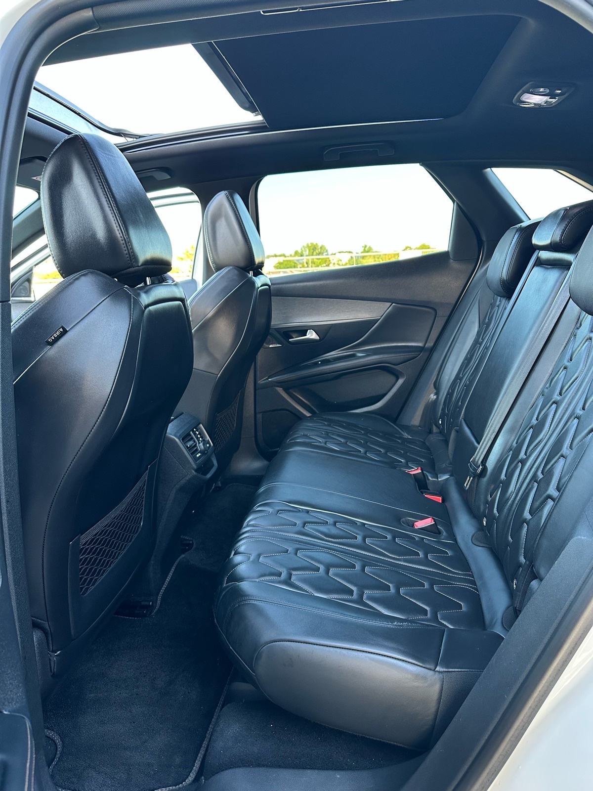 Peugeot 3008 GT 2,0 BlueHDI 180ks Automatik Panorama Kamera 360°, fotografija 13