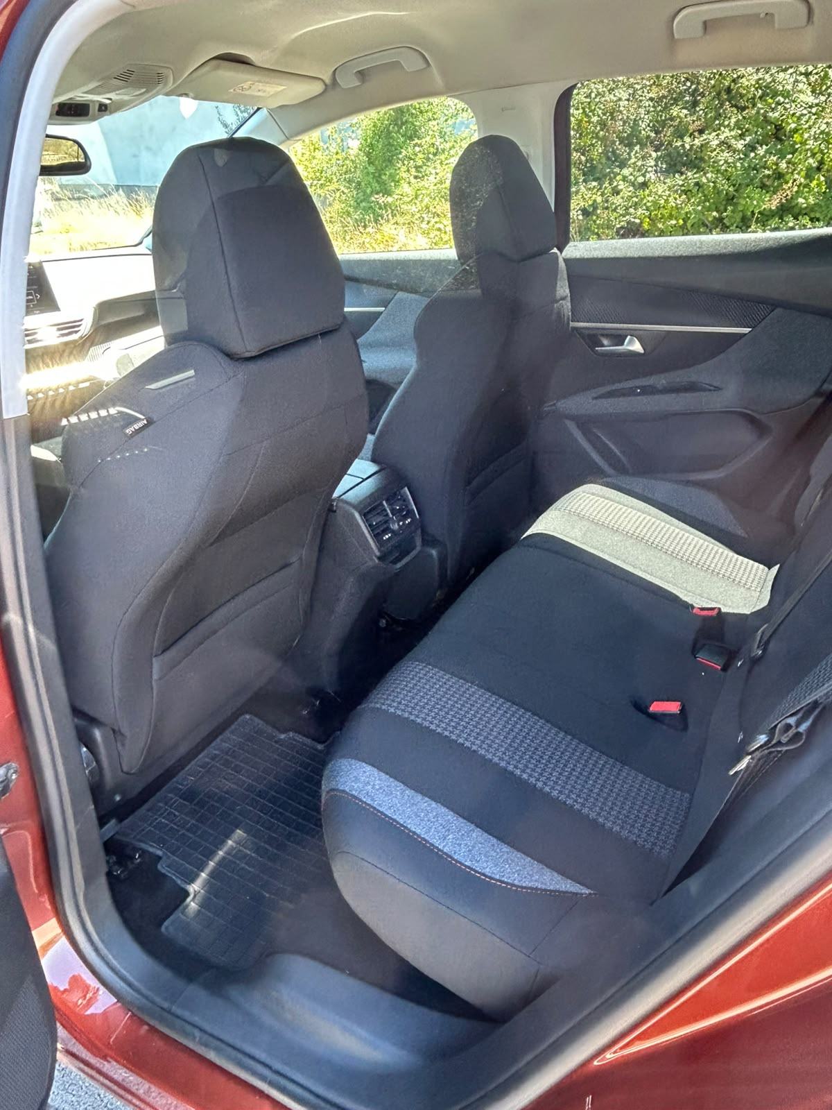 Peugeot 3008 2,0 BlueHDI, fotografija 6