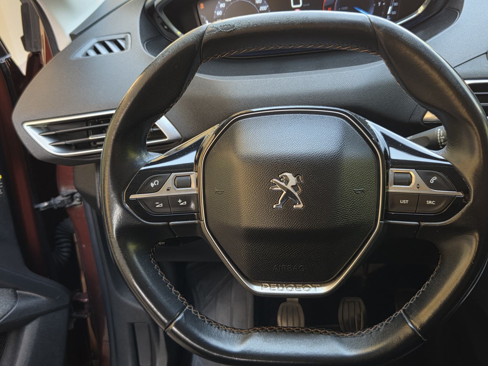 Peugeot 3008 2,0 BlueHDI, fotografija 10